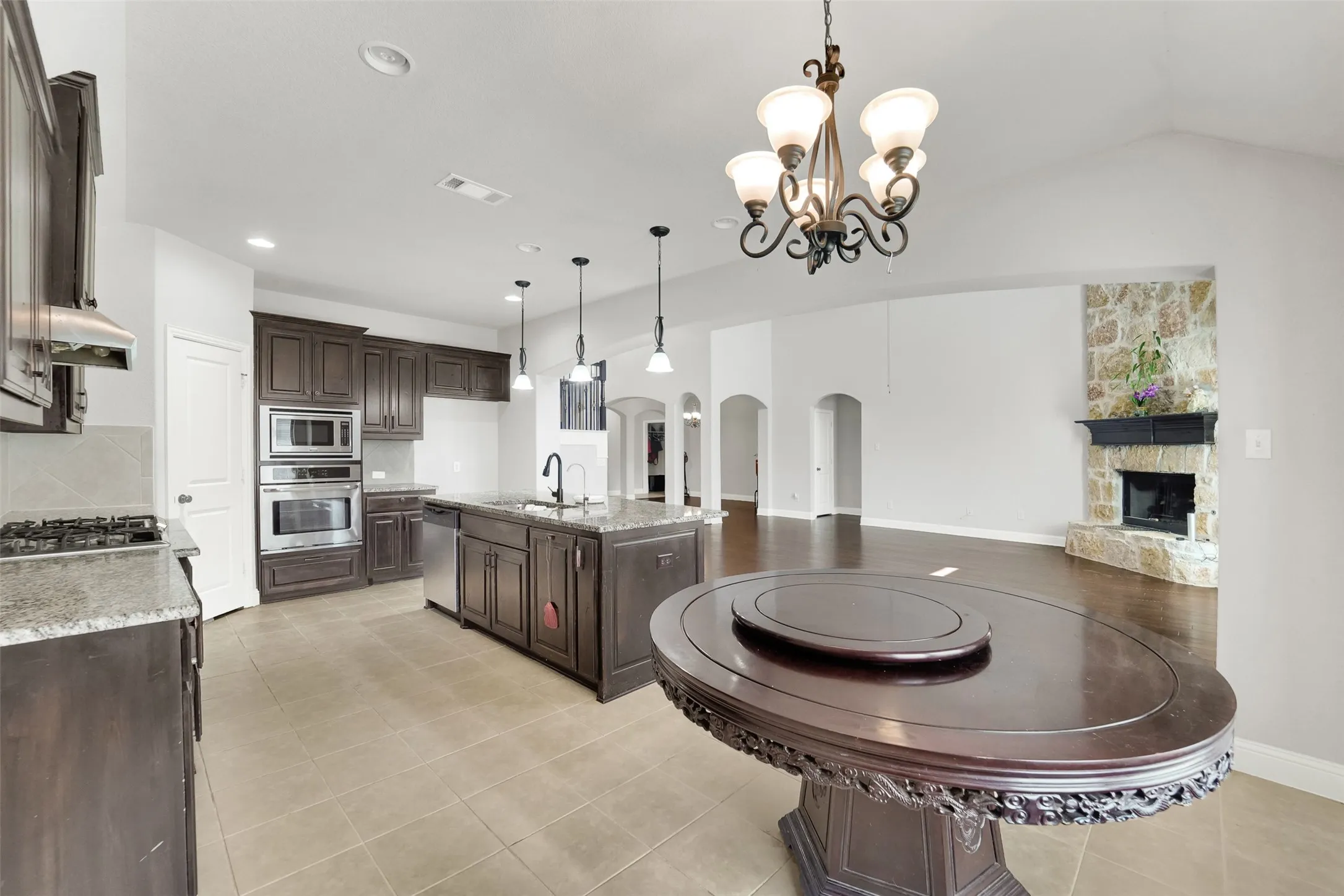 Single Family Residence For Rent in Johnson County , 2743 Chimney Rock Road, Burleson, Texas 76028, 4 Bedroom, 4 Bathroom, 2 Garage spaces, 3,540 Sqft, built in 2016, mls#21364761, Real Estate Agent in Burleson, Homes For Rent in Johnson county, Homes For Rent in Burleson, Realtor in Burleson Texas, Real Estate Brokerage Independent Realty Texas, Luminita Cordes Realtor