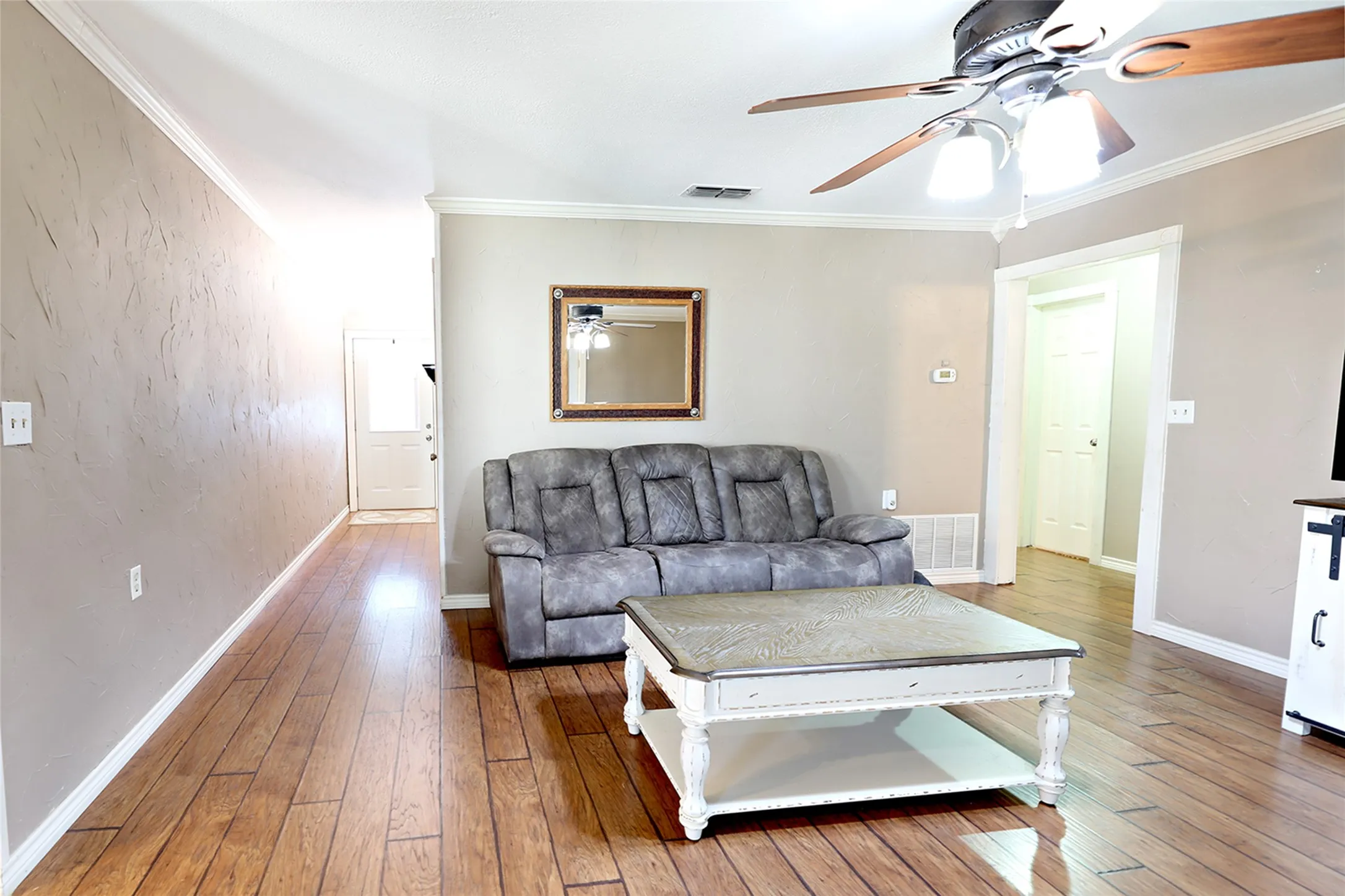 Single Family Residence For Sale in Montague County , 251 Alicia Street, Bowie, Texas 76230, 3 Bedroom, 2 Bathroom, 2 Garage spaces, 1,738 Sqft, built in 1969, mls#21357591, Real Estate Agent in Bowie, Homes For Sale in Montague county, Homes For Sale in Bowie, Realtor in Bowie Texas, Real Estate Brokerage Independent Realty Texas, Luminita Cordes Realtor
