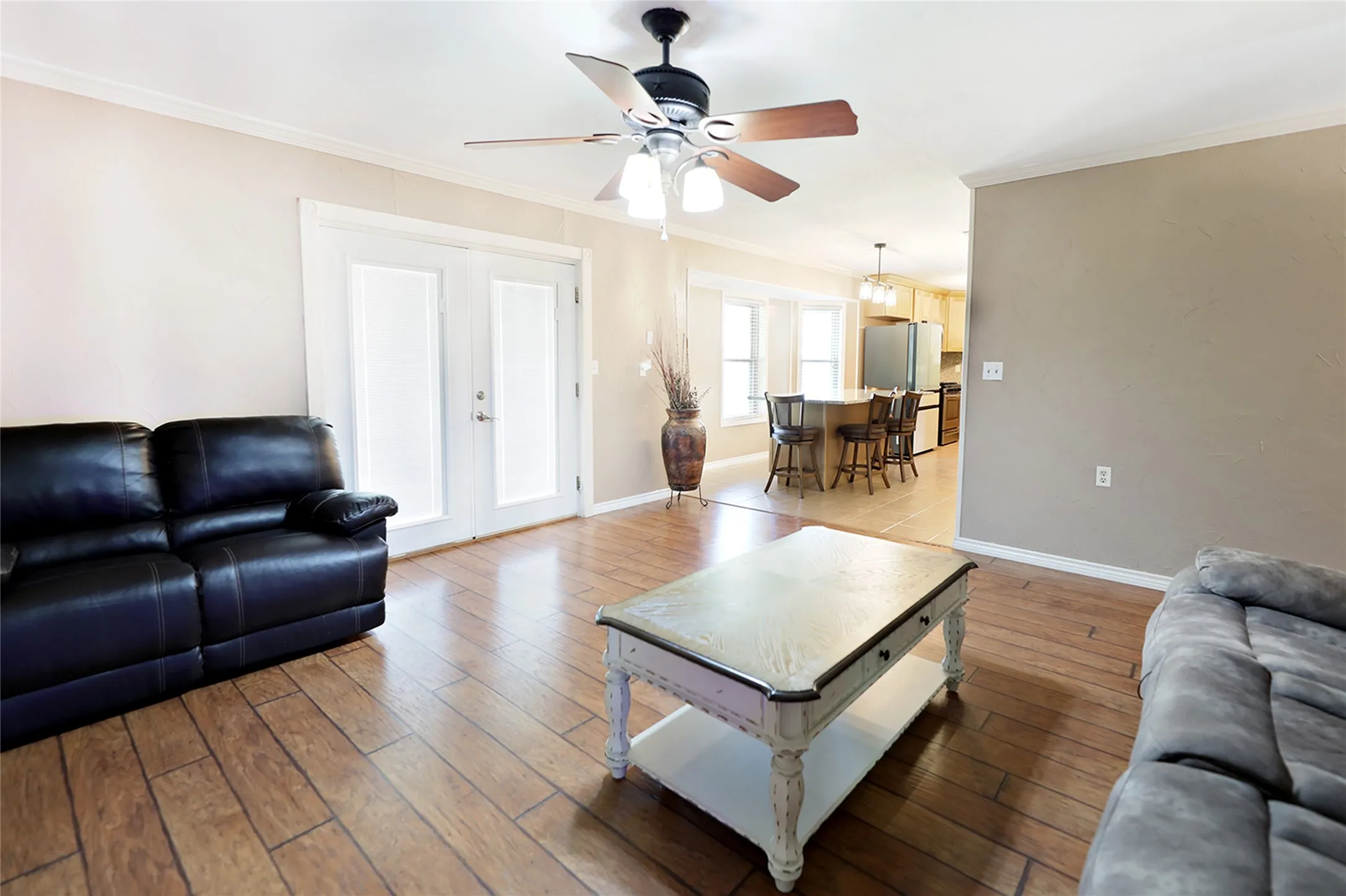 Single Family Residence For Sale in Montague County , 251 Alicia Street, Bowie, Texas 76230, 3 Bedroom, 2 Bathroom, 2 Garage spaces, 1,738 Sqft, built in 1969, mls#21357591, Real Estate Agent in Bowie, Homes For Sale in Montague county, Homes For Sale in Bowie, Realtor in Bowie Texas, Real Estate Brokerage Independent Realty Texas, Luminita Cordes Realtor