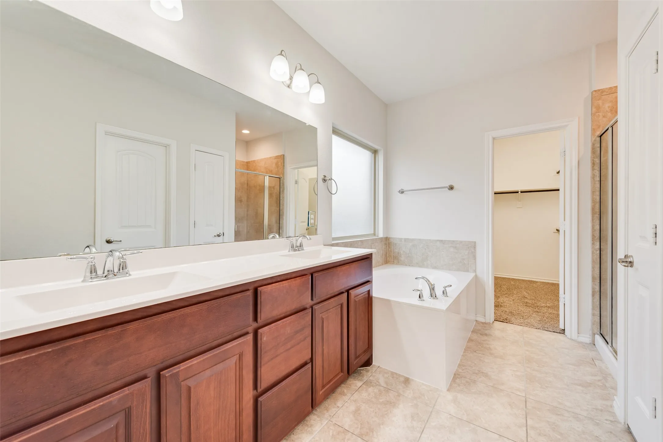 Single Family Residence For Sale in Tarrant County , 11321 Gold Canyon Drive, Fort Worth, Texas 76052, 4 Bedroom, 2 Bathroom, 2 Garage spaces, 2,302 Sqft, built in 2017, mls#21363404, Real Estate Agent in Fort Worth, Homes For Sale in Tarrant county, Homes For Sale in Fort Worth, Realtor in Fort Worth Texas, Real Estate Brokerage Independent Realty Texas, Luminita Cordes Realtor