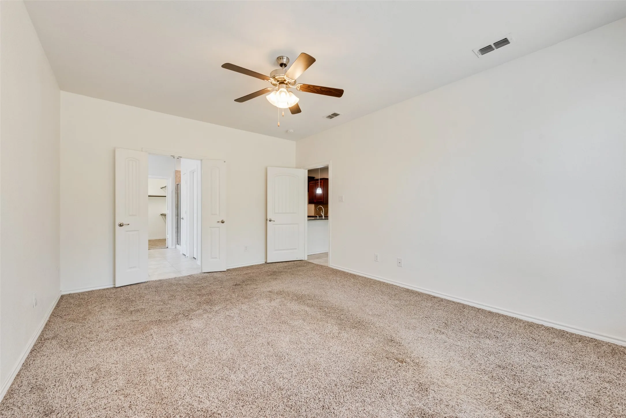 Single Family Residence For Sale in Tarrant County , 11321 Gold Canyon Drive, Fort Worth, Texas 76052, 4 Bedroom, 2 Bathroom, 2 Garage spaces, 2,302 Sqft, built in 2017, mls#21363404, Real Estate Agent in Fort Worth, Homes For Sale in Tarrant county, Homes For Sale in Fort Worth, Realtor in Fort Worth Texas, Real Estate Brokerage Independent Realty Texas, Luminita Cordes Realtor
