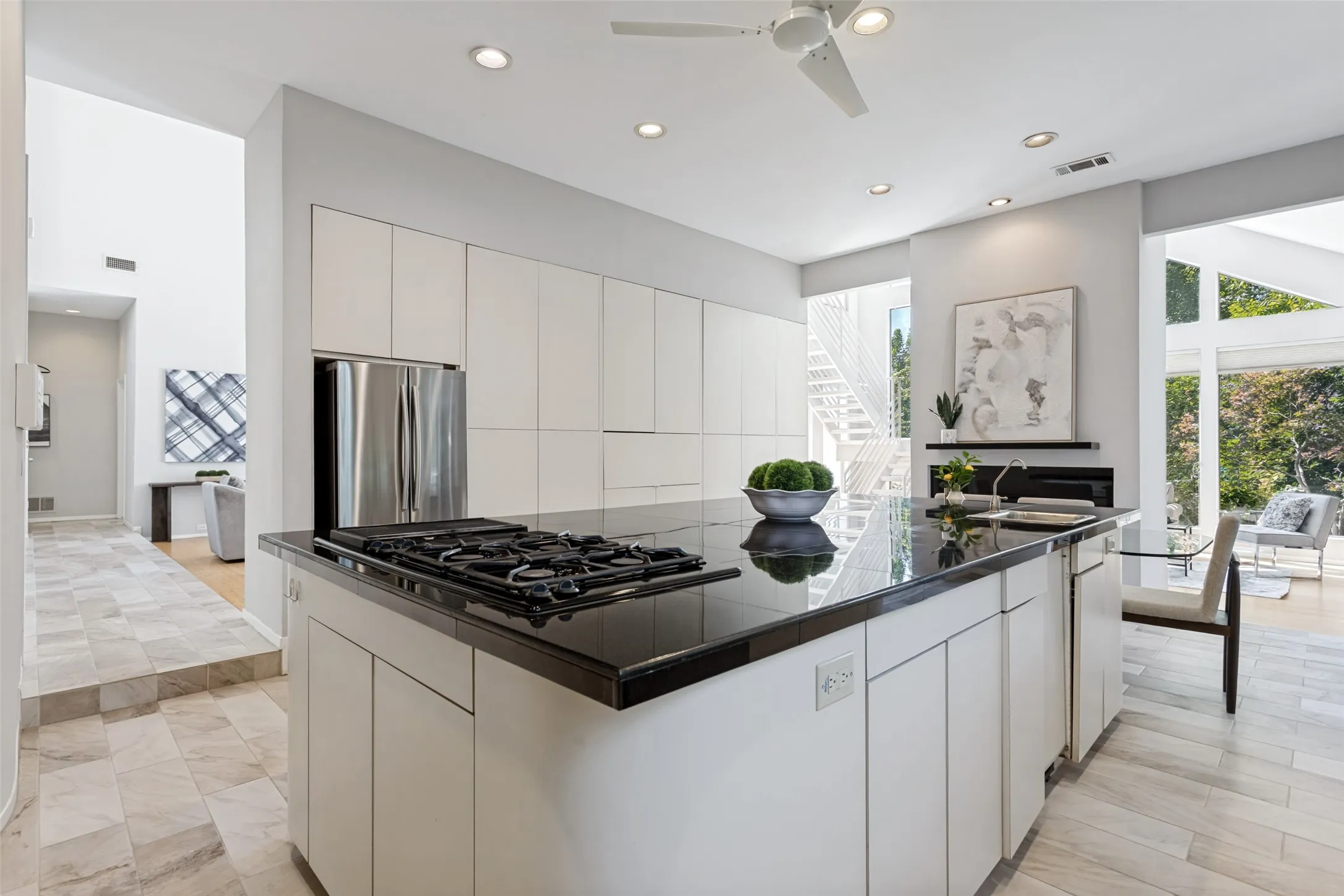 Single Family Residence For Sale in Collin County , 5720 Moss Creek Trail, Dallas, Texas 75252, 4 Bedroom, 3 Bathroom, 2 Garage spaces, 3,645 Sqft, built in 1987, mls#21308949, Real Estate Agent in Dallas, Homes For Sale in Collin county, Homes For Sale in Dallas, Realtor in Dallas Texas, Real Estate Brokerage Independent Realty Texas, Luminita Cordes Realtor