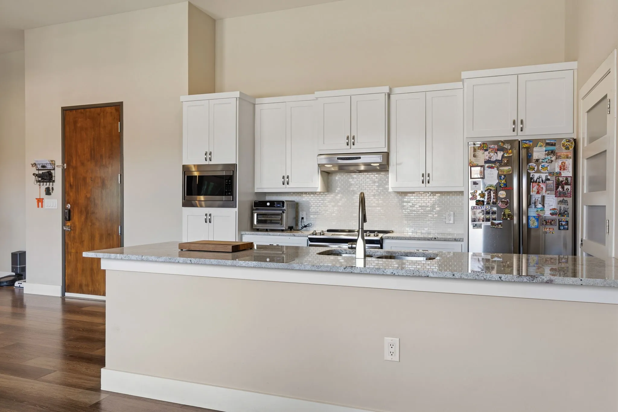 Condominium For Rent in Dallas County , 2502 Live Oak Street 235, Dallas, Texas 75204, 2 Bedroom, 2 Bathroom, 2 Garage spaces, 1,398 Sqft, built in 1998, mls#21364926, Real Estate Agent in Dallas, Homes For Rent in Dallas county, Homes For Rent in Dallas, Realtor in Dallas Texas, Real Estate Brokerage Independent Realty Texas, Luminita Cordes Realtor