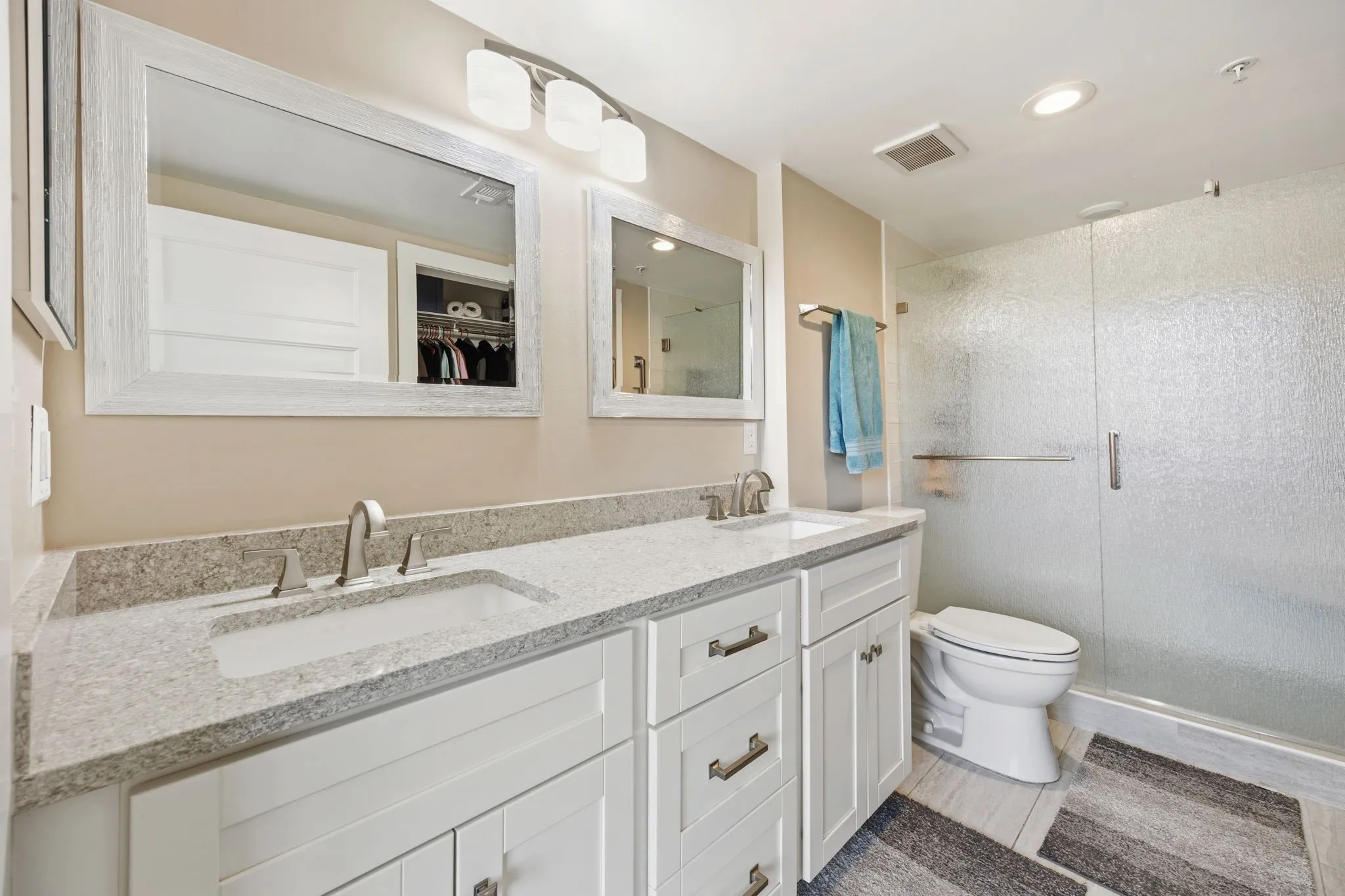 Condominium For Rent in Dallas County , 2502 Live Oak Street 235, Dallas, Texas 75204, 2 Bedroom, 2 Bathroom, 2 Garage spaces, 1,398 Sqft, built in 1998, mls#21364926, Real Estate Agent in Dallas, Homes For Rent in Dallas county, Homes For Rent in Dallas, Realtor in Dallas Texas, Real Estate Brokerage Independent Realty Texas, Luminita Cordes Realtor