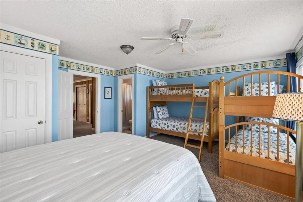 Single Family Residence For Sale in Henderson County , 5402 Point LaVista, Malakoff, Texas 75148, 4 Bedroom, 3 Bathroom, 1 Garage spaces, 2,960 Sqft, built in 1983, mls#21364929, Real Estate Agent in Malakoff, Homes For Sale in Henderson county, Homes For Sale in Malakoff, Realtor in Malakoff Texas, Real Estate Brokerage Independent Realty Texas, Luminita Cordes Realtor