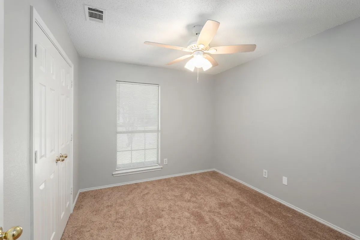 Secondary bedroom