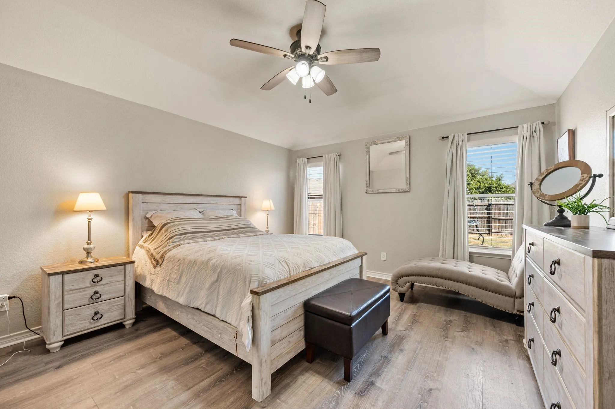 Single Family Residence For Sale in Tarrant County , 628 Poncho Lane, Fort Worth, Texas 76052, 3 Bedroom, 2 Bathroom, 2 Garage spaces, 1,722 Sqft, built in 2006, mls#21364647, Real Estate Agent in Fort Worth, Homes For Sale in Tarrant county, Homes For Sale in Fort Worth, Realtor in Fort Worth Texas, Real Estate Brokerage Independent Realty Texas, Luminita Cordes Realtor