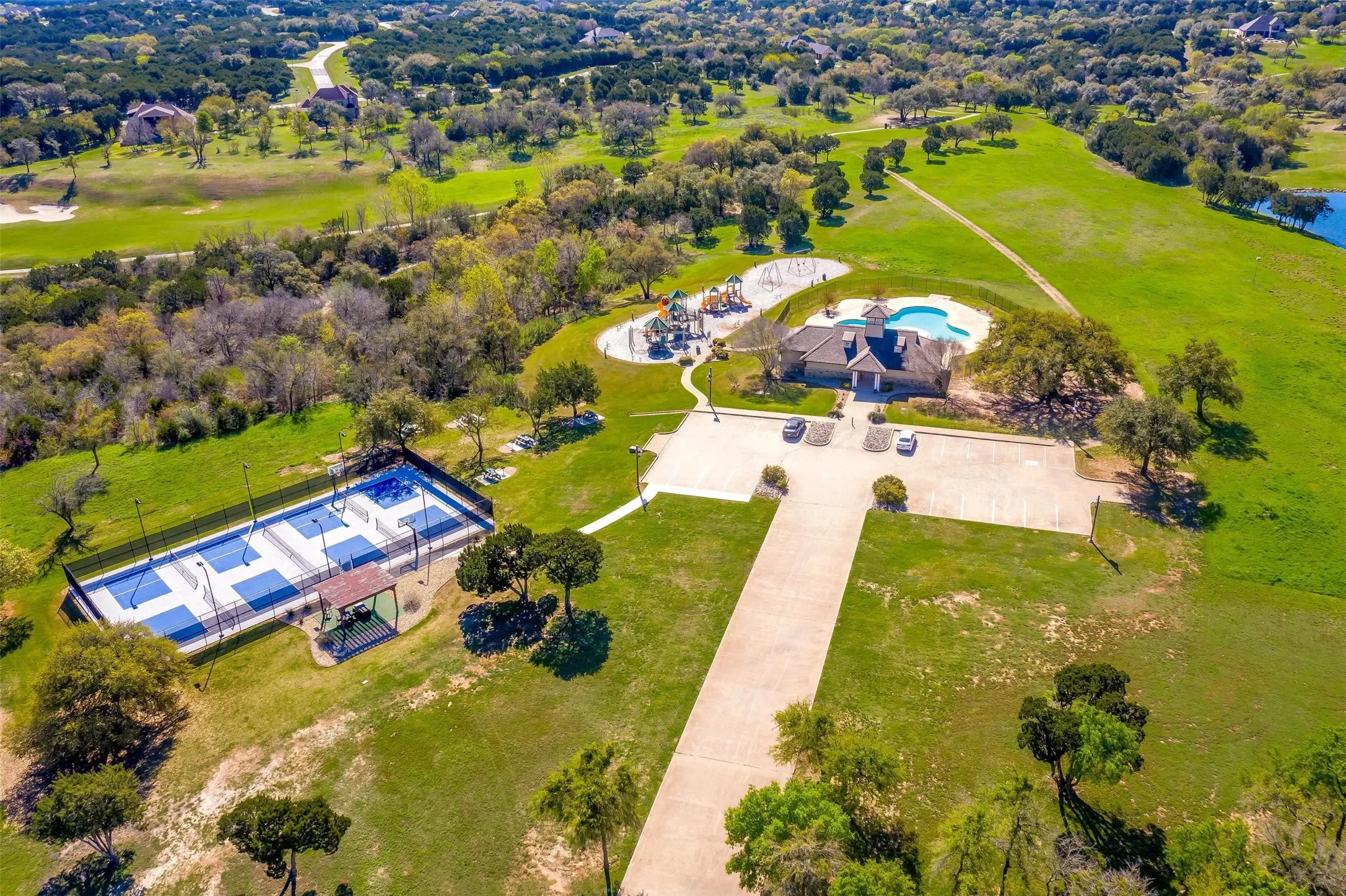 Single Family Residence For Sale in Johnson County , 7205 Muirfield Drive, Cleburne, Texas 76033, 3 Bedroom, 3 Bathroom, 2 Garage spaces, 2,170 Sqft, built in 2004, mls#21363790, Real Estate Agent in Cleburne, Homes For Sale in Johnson county, Homes For Sale in Cleburne, Realtor in Cleburne Texas, Real Estate Brokerage Independent Realty Texas, Luminita Cordes Realtor