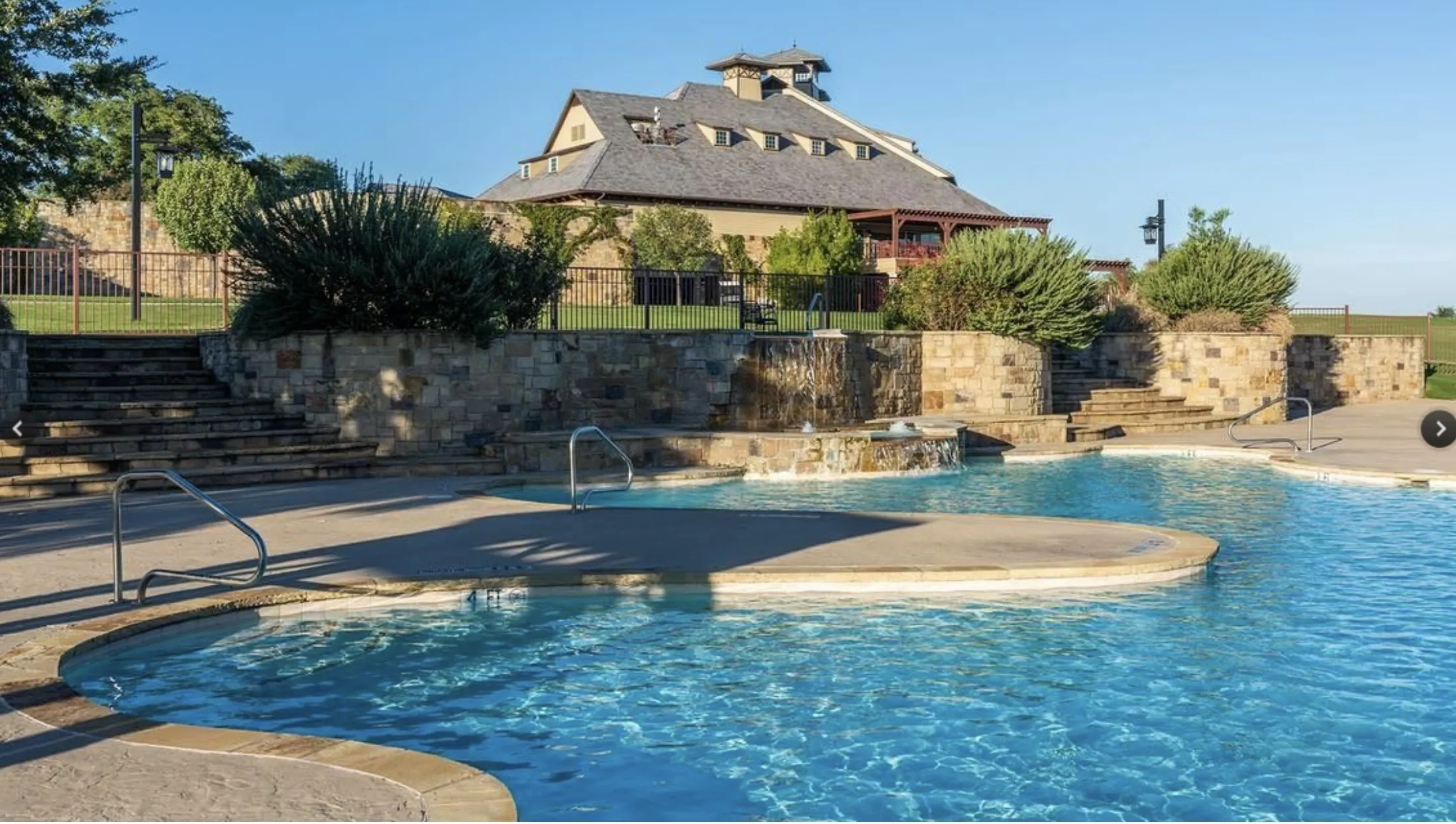 Single Family Residence For Sale in Johnson County , 7205 Muirfield Drive, Cleburne, Texas 76033, 3 Bedroom, 3 Bathroom, 2 Garage spaces, 2,170 Sqft, built in 2004, mls#21363790, Real Estate Agent in Cleburne, Homes For Sale in Johnson county, Homes For Sale in Cleburne, Realtor in Cleburne Texas, Real Estate Brokerage Independent Realty Texas, Luminita Cordes Realtor