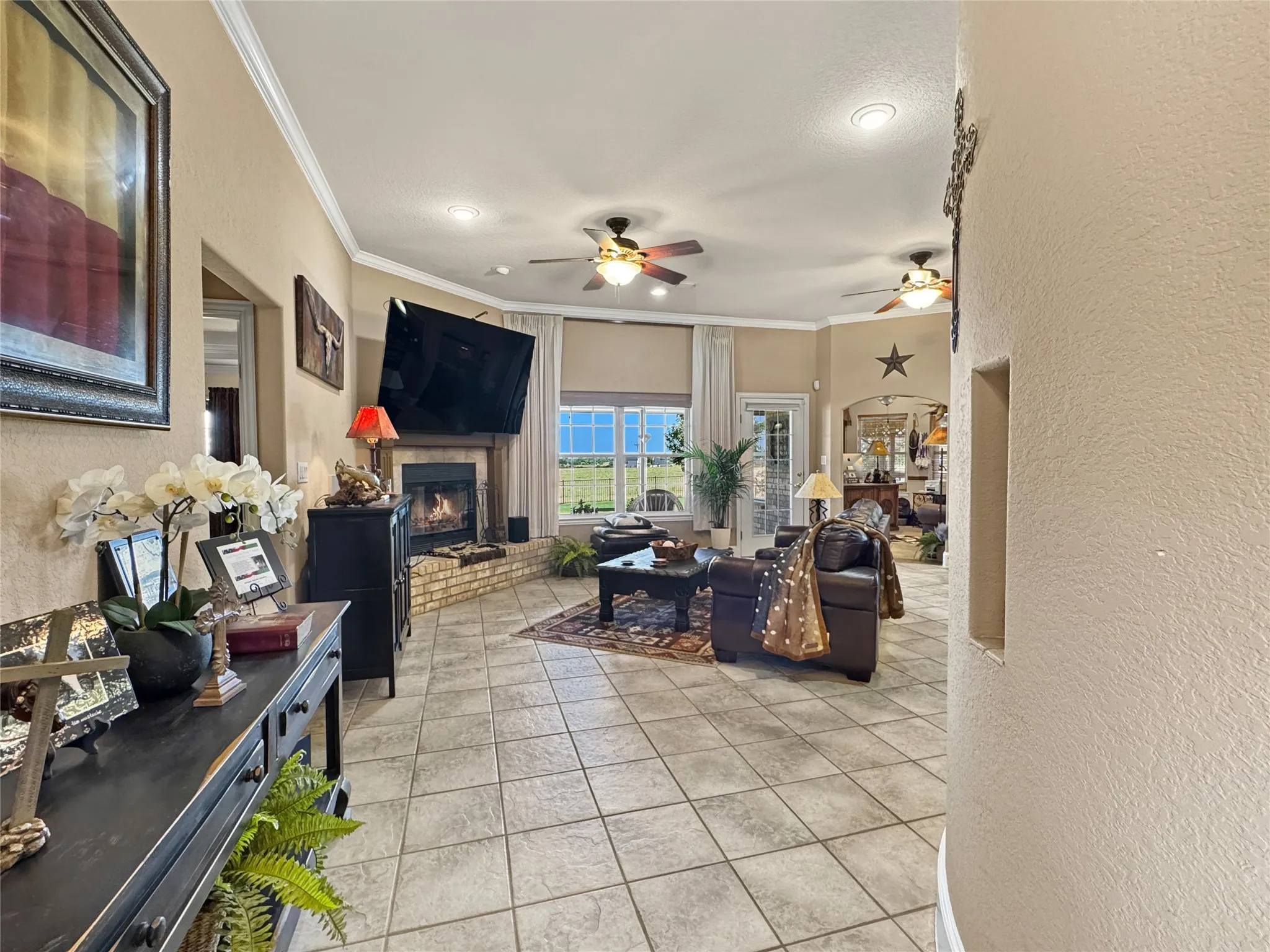 Single Family Residence For Sale in Johnson County , 7205 Muirfield Drive, Cleburne, Texas 76033, 3 Bedroom, 3 Bathroom, 2 Garage spaces, 2,170 Sqft, built in 2004, mls#21363790, Real Estate Agent in Cleburne, Homes For Sale in Johnson county, Homes For Sale in Cleburne, Realtor in Cleburne Texas, Real Estate Brokerage Independent Realty Texas, Luminita Cordes Realtor