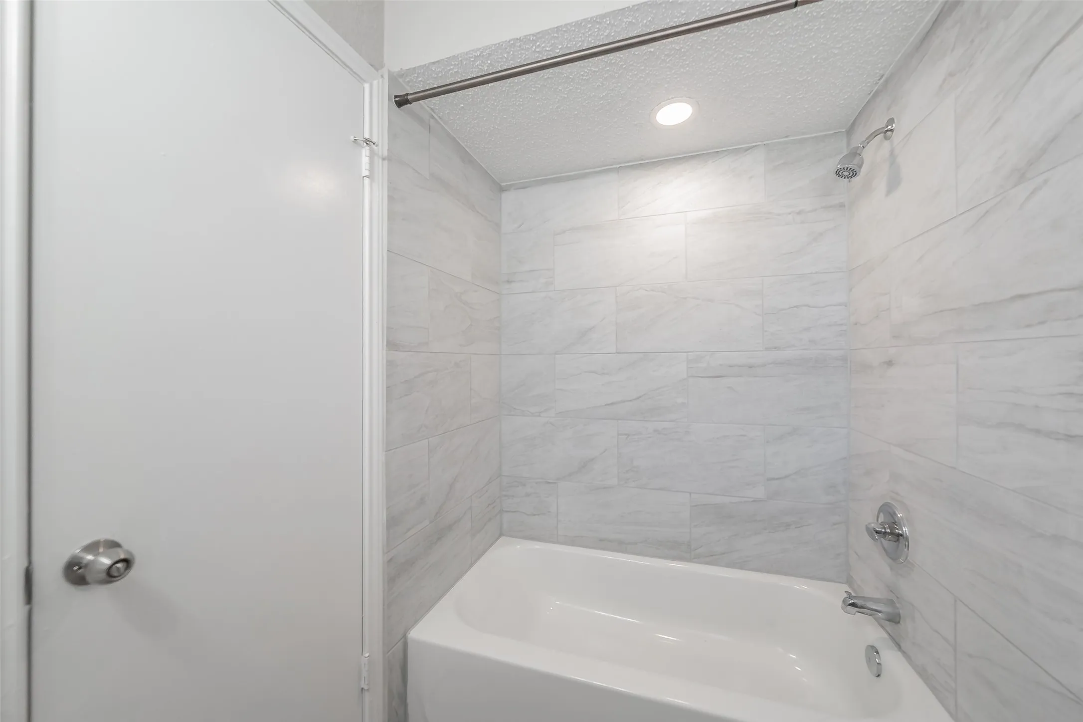 Single Family Residence For Sale in Dallas County , 2666 Kellogg Avenue, Dallas, Texas 75216, 3 Bedroom, 2 Bathroom, 1 Garage spaces, 1,228 Sqft, built in 1983, mls#21364885, Real Estate Agent in Dallas, Homes For Sale in Dallas county, Homes For Sale in Dallas, Realtor in Dallas Texas, Real Estate Brokerage Independent Realty Texas, Luminita Cordes Realtor