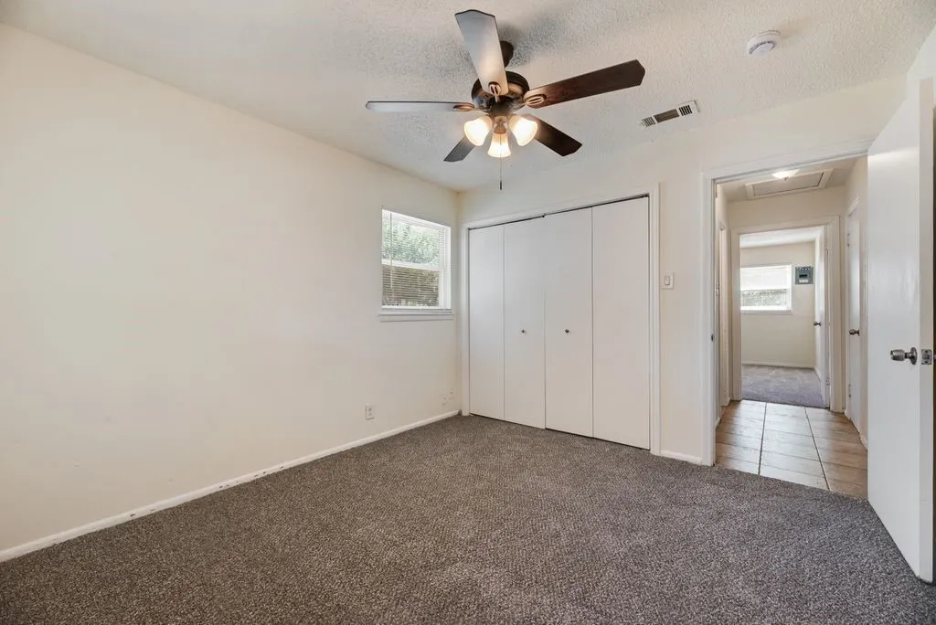Duplex For Rent in Tarrant County , 2212 David Drive 2214, Fort Worth, Texas 76111, 2 Bedroom, 1 Bathroom, Garage spaces, 750 Sqft, built in 1953, mls#21364931, Real Estate Agent in Fort Worth, Homes For Rent in Tarrant county, Homes For Rent in Fort Worth, Realtor in Fort Worth Texas, Real Estate Brokerage Independent Realty Texas, Luminita Cordes Realtor