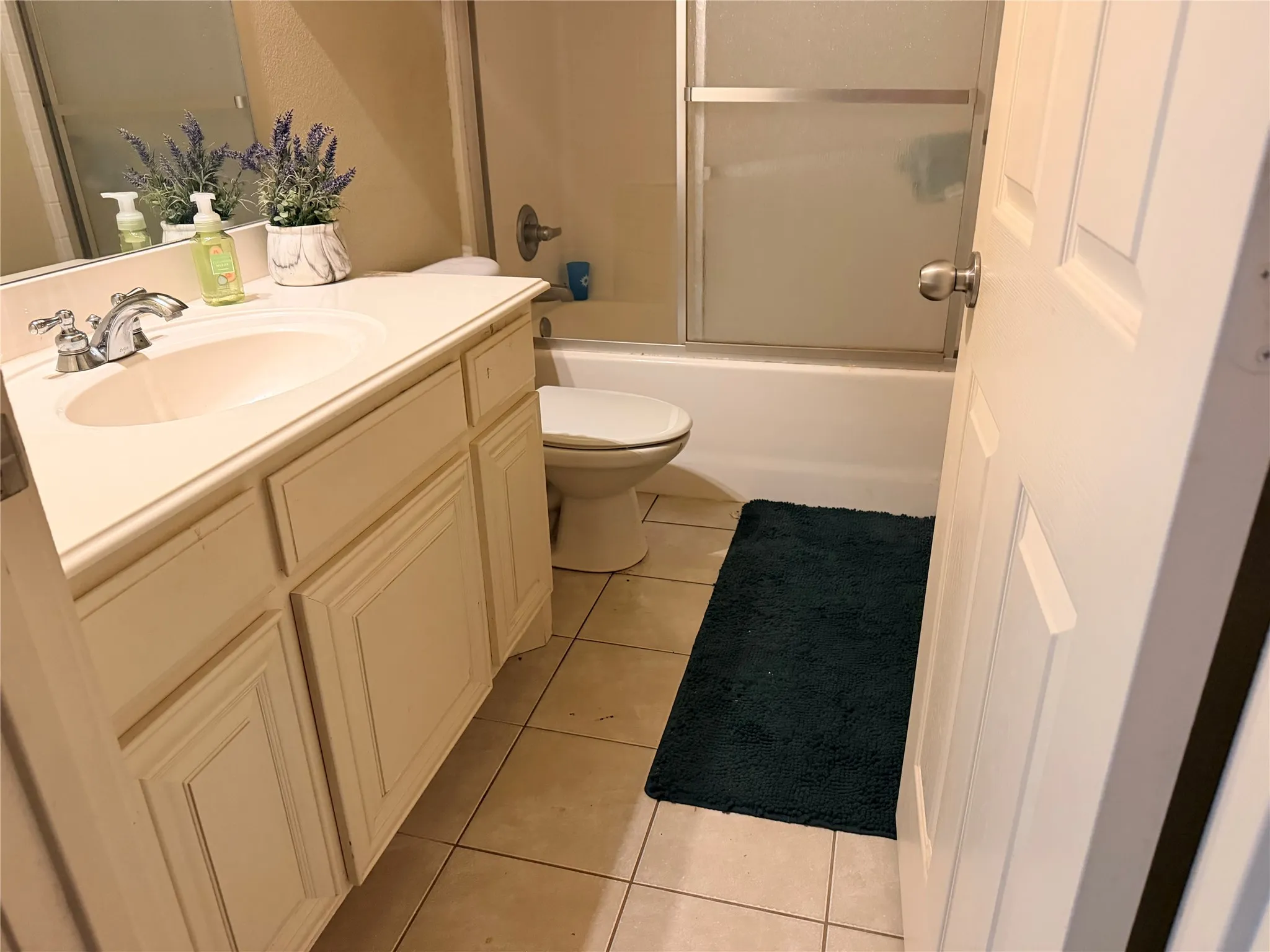 Single Family Residence For Sale in Ellis County , 10257 Norrell Road, Venus, Texas 76084, 3 Bedroom, 2 Bathroom, 5 Garage spaces, 1,875 Sqft, built in 2005, mls#21363419, Real Estate Agent in Venus, Homes For Sale in Ellis county, Homes For Sale in Venus, Realtor in Venus Texas, Real Estate Brokerage Independent Realty Texas, Luminita Cordes Realtor