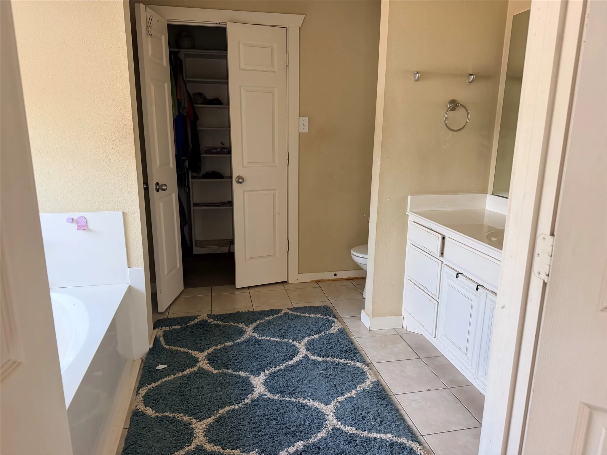 Single Family Residence For Sale in Ellis County , 10257 Norrell Road, Venus, Texas 76084, 3 Bedroom, 2 Bathroom, 5 Garage spaces, 1,875 Sqft, built in 2005, mls#21363419, Real Estate Agent in Venus, Homes For Sale in Ellis county, Homes For Sale in Venus, Realtor in Venus Texas, Real Estate Brokerage Independent Realty Texas, Luminita Cordes Realtor