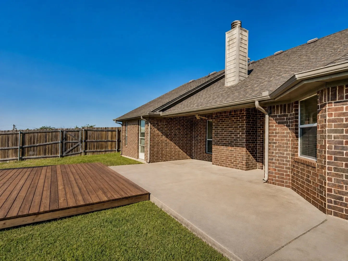 Single Family Residence For Sale in Ellis County , 10257 Norrell Road, Venus, Texas 76084, 3 Bedroom, 2 Bathroom, 5 Garage spaces, 1,875 Sqft, built in 2005, mls#21363419, Real Estate Agent in Venus, Homes For Sale in Ellis county, Homes For Sale in Venus, Realtor in Venus Texas, Real Estate Brokerage Independent Realty Texas, Luminita Cordes Realtor