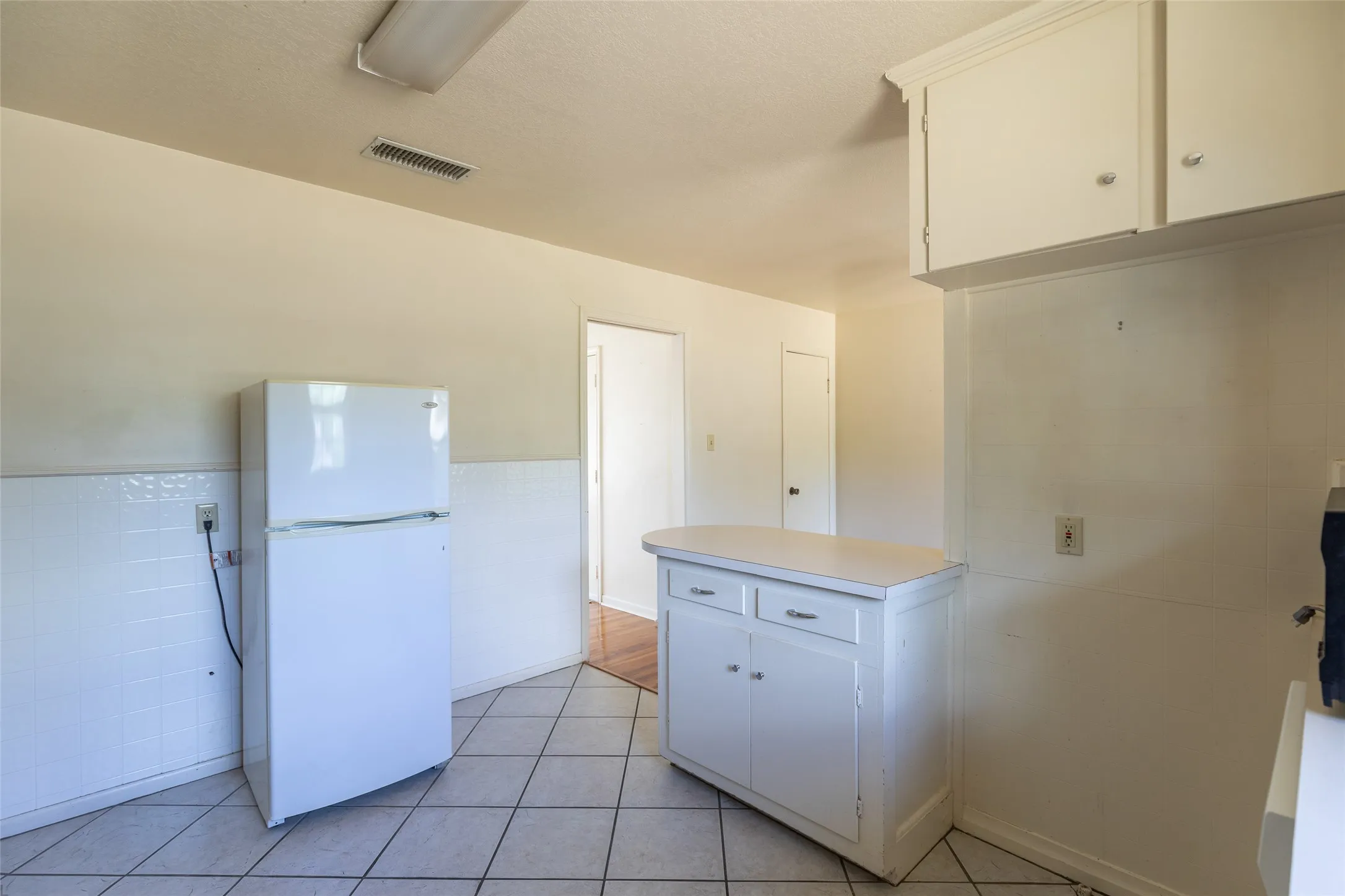 Single Family Residence For Sale in Taylor County , 3110 Hunt Street, Abilene, Texas 79605, 2 Bedroom, 1 Bathroom, 1 Garage spaces, 1,024 Sqft, built in 1950, mls#21297982, Real Estate Agent in Abilene, Homes For Sale in Taylor county, Homes For Sale in Abilene, Realtor in Abilene Texas, Real Estate Brokerage Independent Realty Texas, Luminita Cordes Realtor