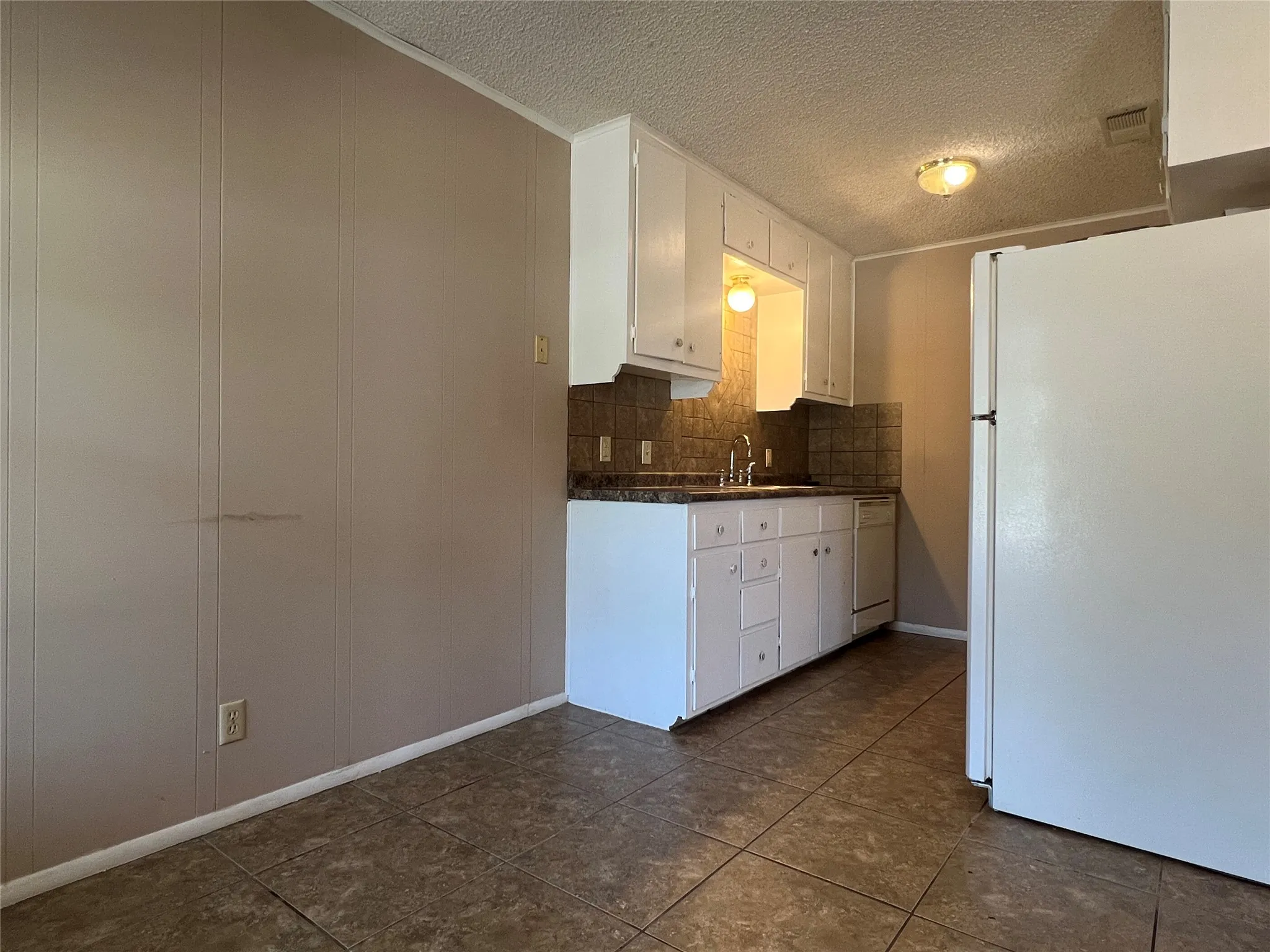 Duplex For Sale in Comanche County , 1323-1325 N Mary Street, Comanche, Texas 76442, 4 Bedroom, 4 Bathroom, Garage spaces, 0 Sqft, built in 1979, Price $295,000, mls#21364954, Real Estate Agent in Comanche, Homes For Sale in Comanche county, Homes For Sale in Comanche, Realtor in Comanche Texas, Real Estate Brokerage Independent Realty Texas, Luminita Cordes Realtor