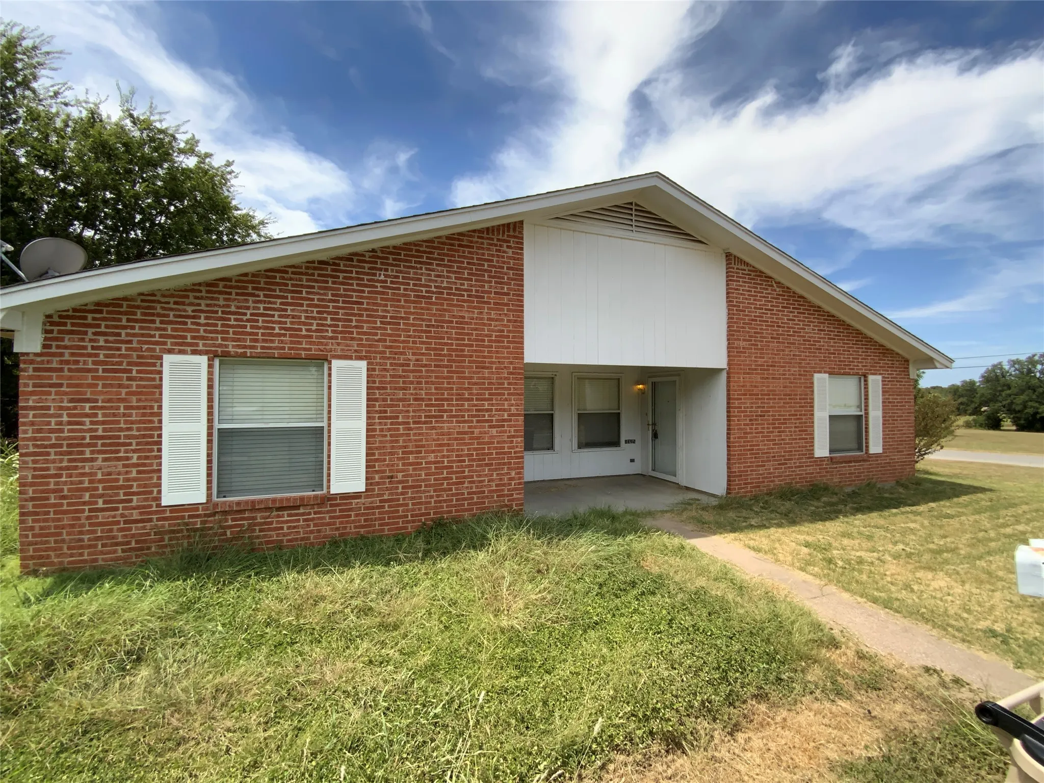 Duplex For Sale in Comanche County , 1323-1325 N Mary Street, Comanche, Texas 76442, 4 Bedroom, 4 Bathroom, Garage spaces, 0 Sqft, built in 1979, Price $295,000, mls#21364954, Real Estate Agent in Comanche, Homes For Sale in Comanche county, Homes For Sale in Comanche, Realtor in Comanche Texas, Real Estate Brokerage Independent Realty Texas, Luminita Cordes Realtor
