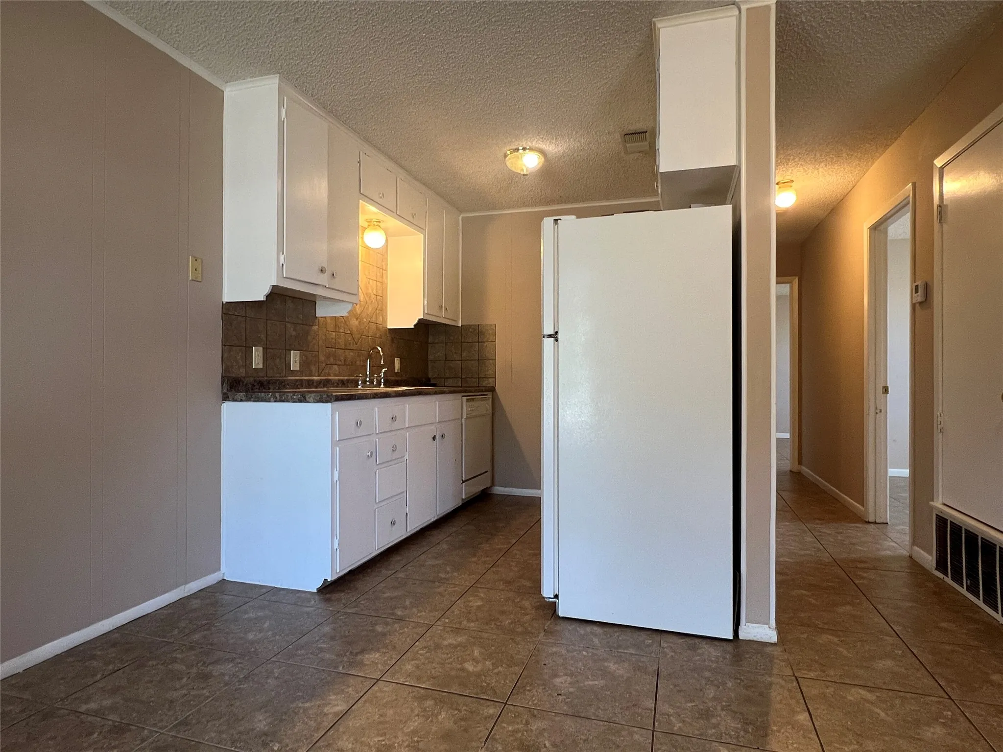 Duplex For Sale in Comanche County , 1323-1325 N Mary Street, Comanche, Texas 76442, 4 Bedroom, 4 Bathroom, Garage spaces, 0 Sqft, built in 1979, Price $295,000, mls#21364954, Real Estate Agent in Comanche, Homes For Sale in Comanche county, Homes For Sale in Comanche, Realtor in Comanche Texas, Real Estate Brokerage Independent Realty Texas, Luminita Cordes Realtor