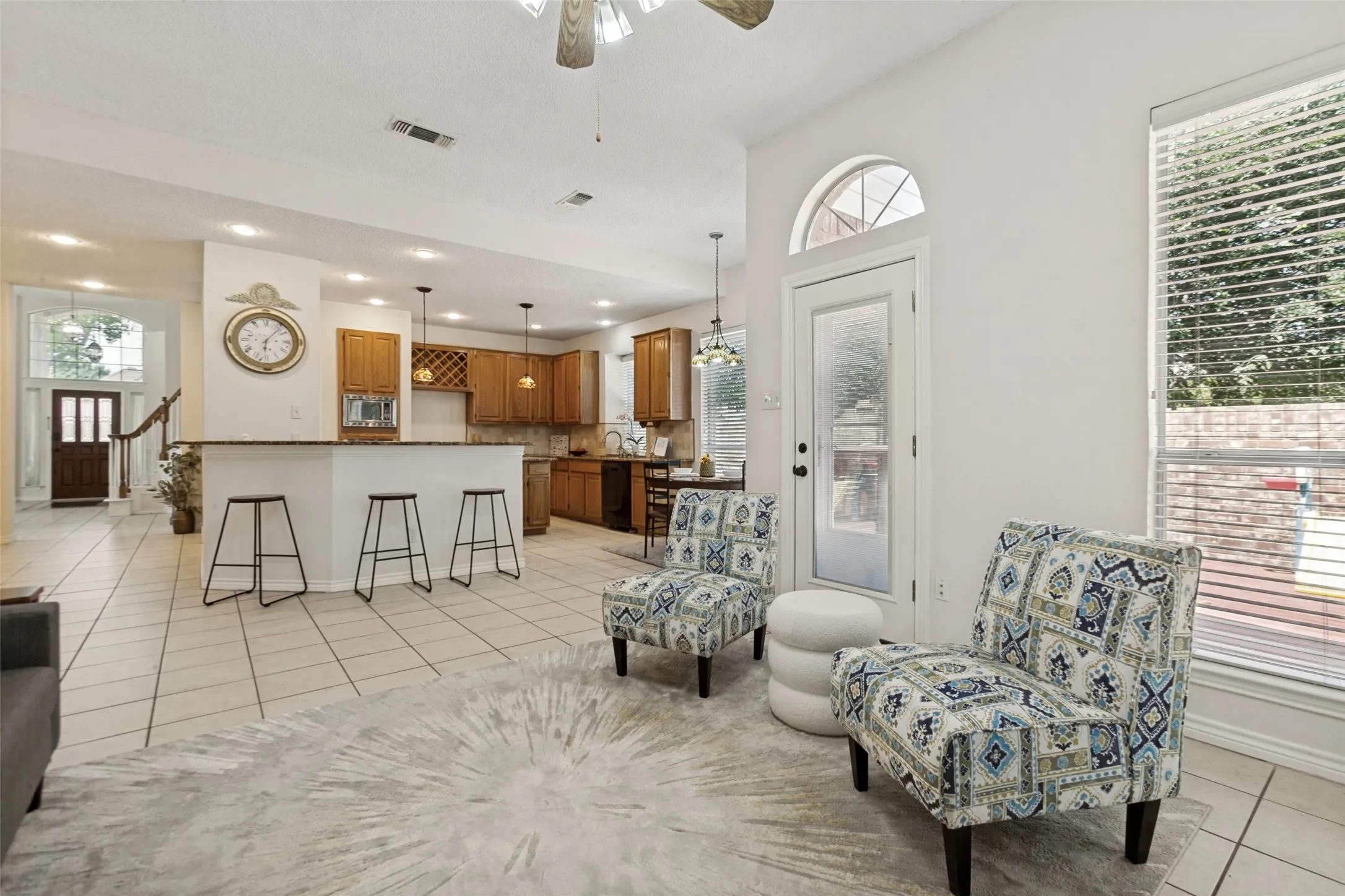 Single Family Residence For Sale in Collin County , 1812 Pantigo Drive, Plano, Texas 75075, 4 Bedroom, 3 Bathroom, 2 Garage spaces, 2,558 Sqft, built in 1990, mls#21364376, Real Estate Agent in Plano, Homes For Sale in Collin county, Homes For Sale in Plano, Realtor in Plano Texas, Real Estate Brokerage Independent Realty Texas, Luminita Cordes Realtor