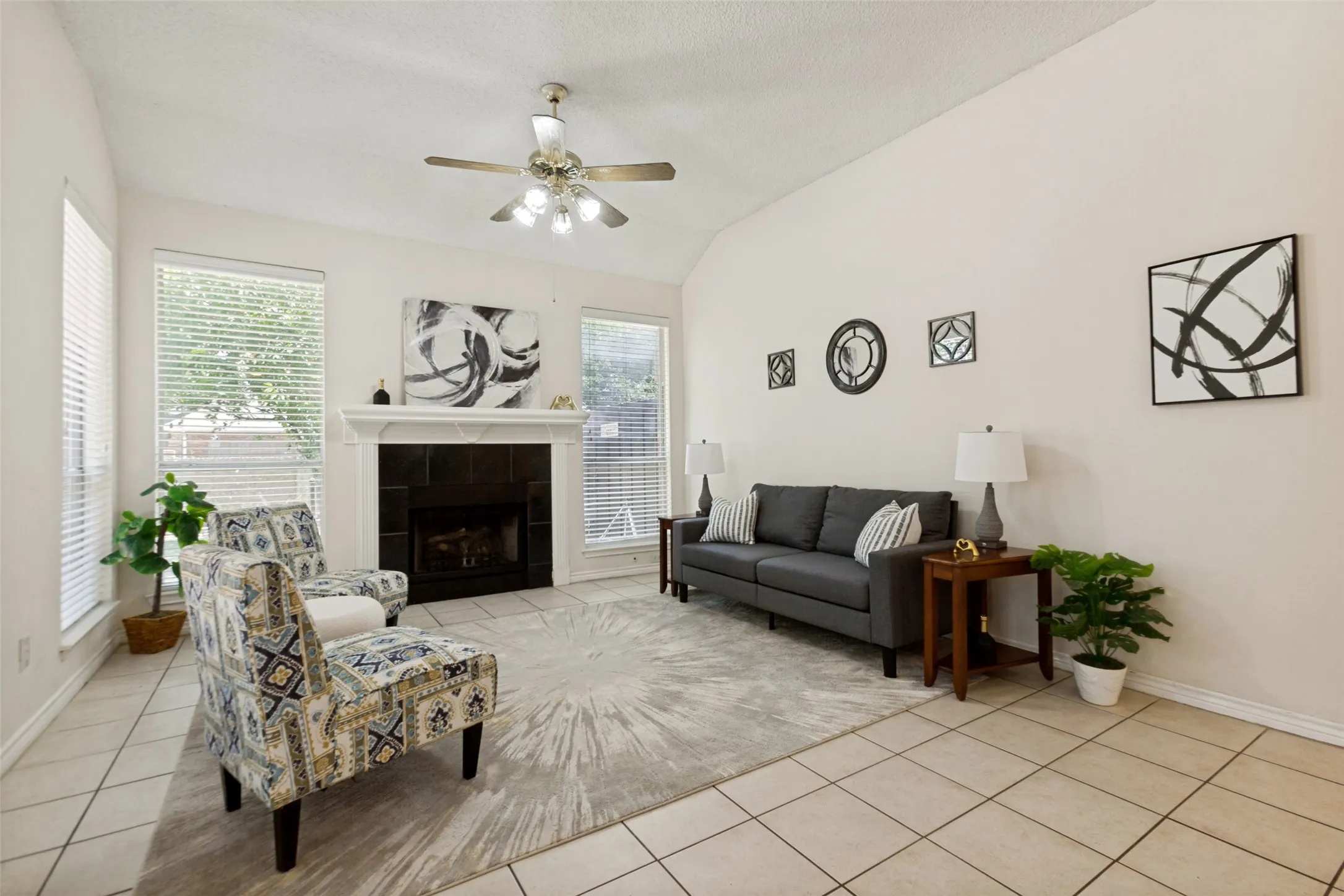 Single Family Residence For Sale in Collin County , 1812 Pantigo Drive, Plano, Texas 75075, 4 Bedroom, 3 Bathroom, 2 Garage spaces, 2,558 Sqft, built in 1990, mls#21364376, Real Estate Agent in Plano, Homes For Sale in Collin county, Homes For Sale in Plano, Realtor in Plano Texas, Real Estate Brokerage Independent Realty Texas, Luminita Cordes Realtor