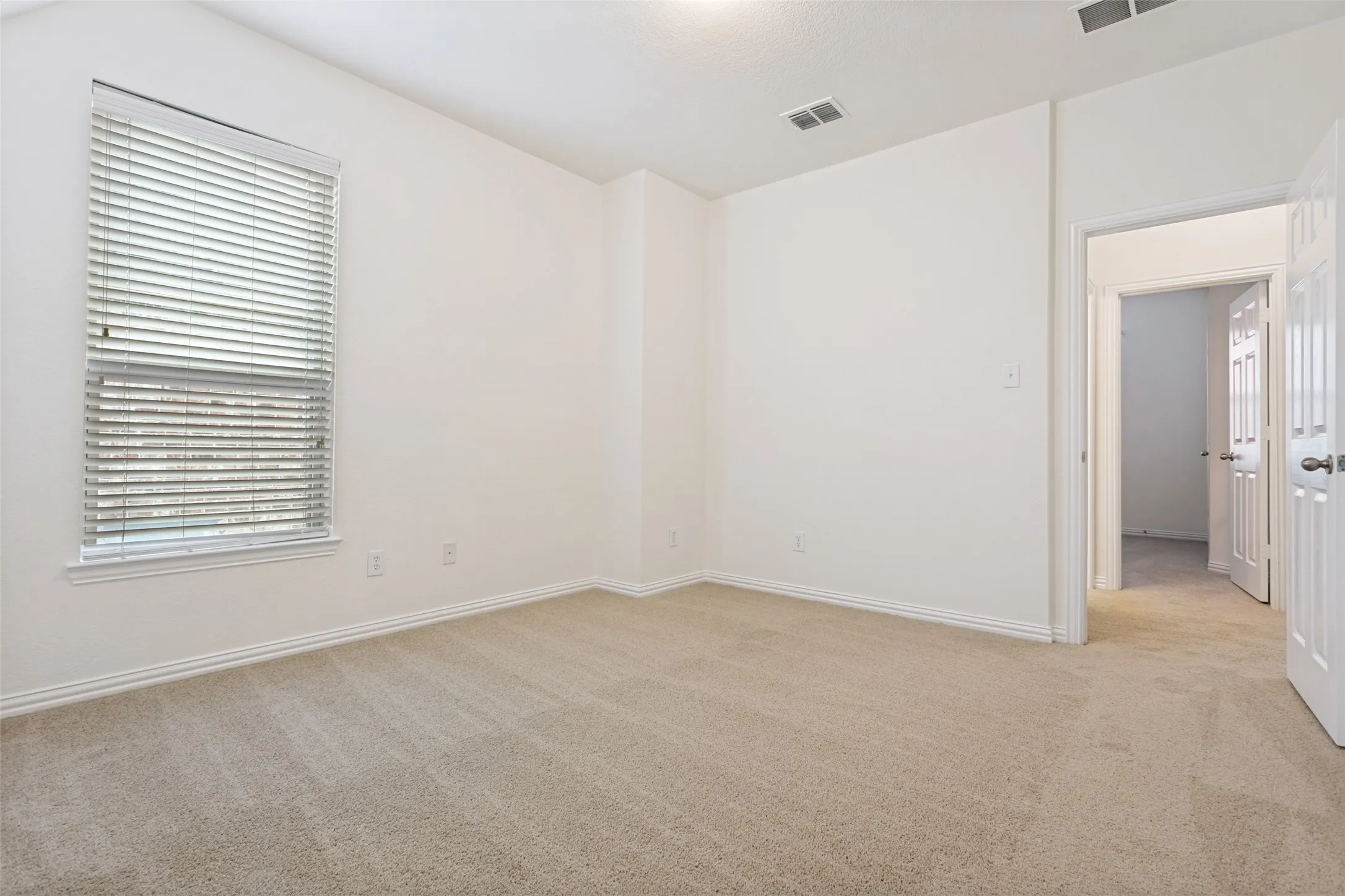 Single Family Residence For Rent in Collin County , 1806 Caprock Road, Allen, Texas 75002, 4 Bedroom, 4 Bathroom, 2 Garage spaces, 3,316 Sqft, built in 2008, mls#21364934, Real Estate Agent in Allen, Homes For Rent in Collin county, Homes For Rent in Allen, Realtor in Allen Texas, Real Estate Brokerage Independent Realty Texas, Luminita Cordes Realtor