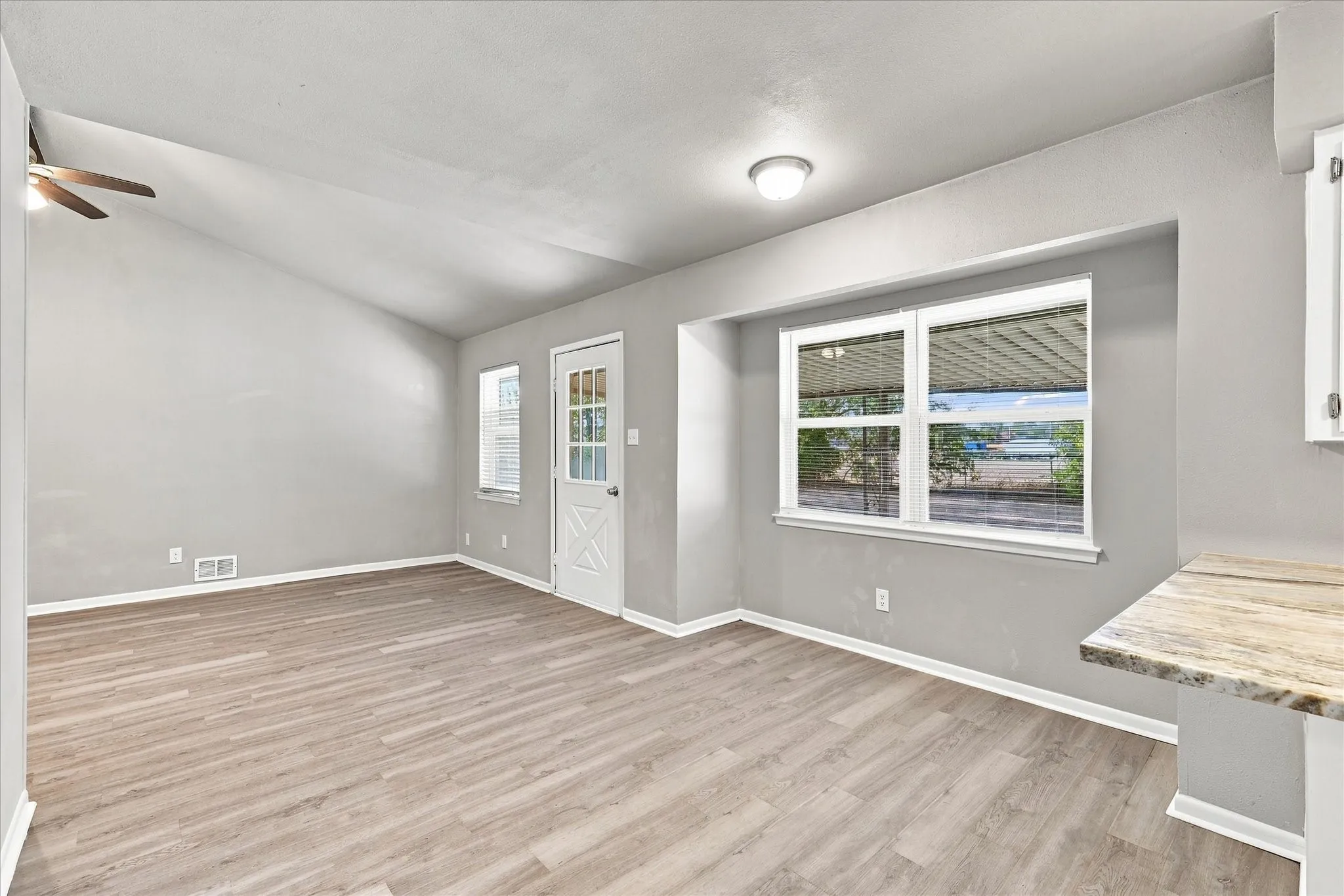 Single Family Residence For Sale in Denton County , 104 Stephen Drive, Sanger, Texas 76266, 3 Bedroom, 2 Bathroom, 2 Garage spaces, 1,332 Sqft, built in 1983, Price $279,000, mls#21364552, Real Estate Agent in Sanger, Homes For Sale in Denton county, Homes For Sale in Sanger, Realtor in Sanger Texas, Real Estate Brokerage Independent Realty Texas, Luminita Cordes Realtor