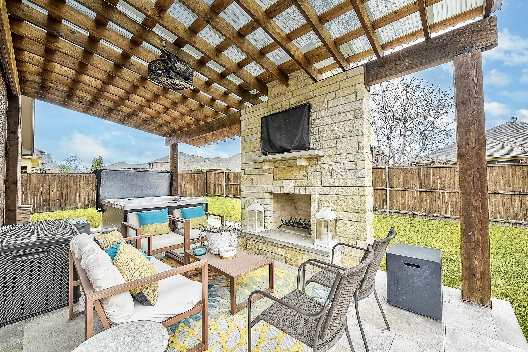 Single Family Residence For Sale in Collin County , 3904 Deer Lake Drive, Mc Kinney, Texas 75071, 3 Bedroom, 3 Bathroom, 2 Garage spaces, 2,456 Sqft, built in 2012, mls#21362948, Real Estate Agent in Mc Kinney, Homes For Sale in Collin county, Homes For Sale in Mc Kinney, Realtor in Mc Kinney Texas, Real Estate Brokerage Independent Realty Texas, Luminita Cordes Realtor