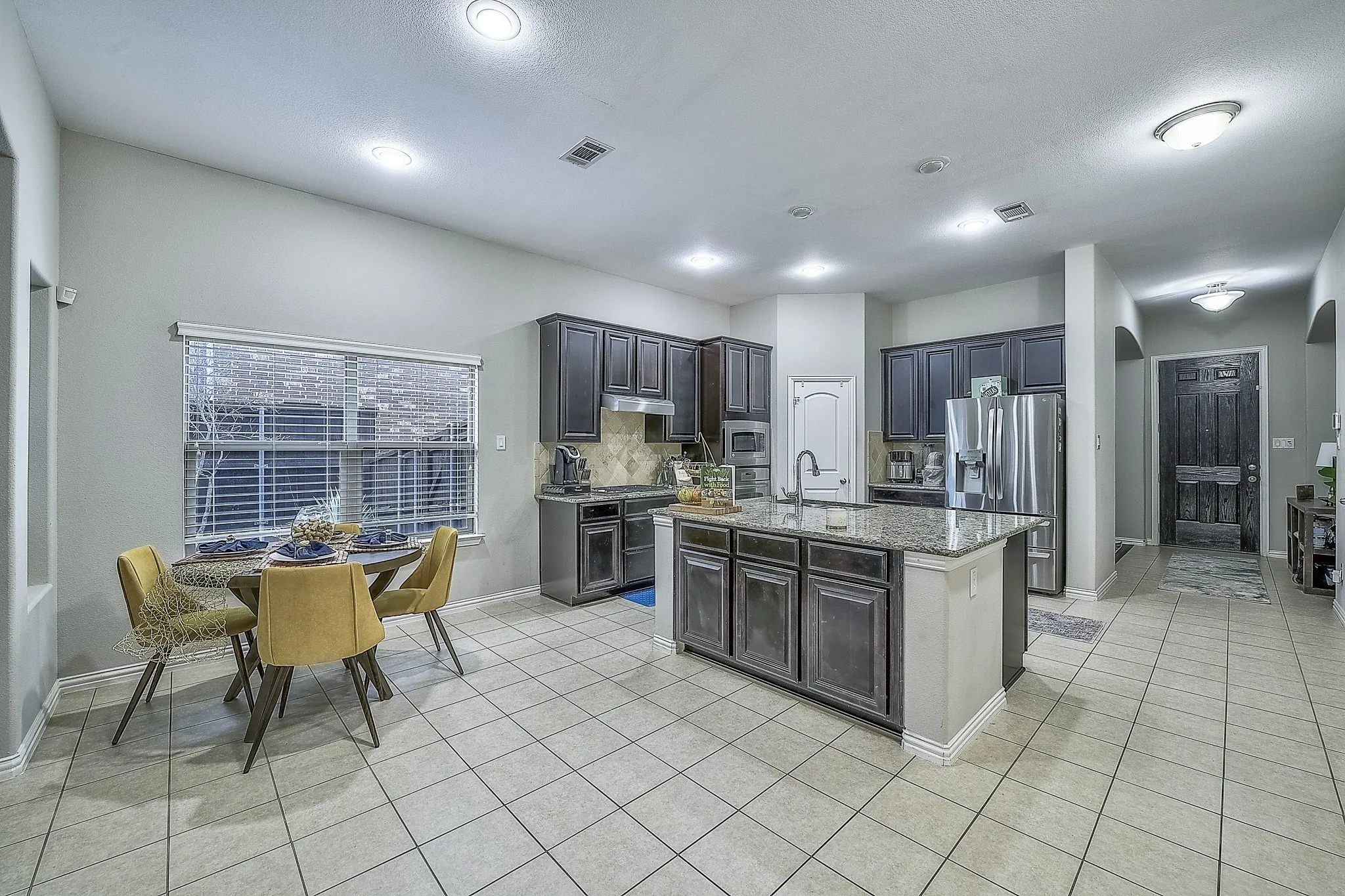 Single Family Residence For Sale in Collin County , 3904 Deer Lake Drive, Mc Kinney, Texas 75071, 3 Bedroom, 3 Bathroom, 2 Garage spaces, 2,456 Sqft, built in 2012, mls#21362948, Real Estate Agent in Mc Kinney, Homes For Sale in Collin county, Homes For Sale in Mc Kinney, Realtor in Mc Kinney Texas, Real Estate Brokerage Independent Realty Texas, Luminita Cordes Realtor