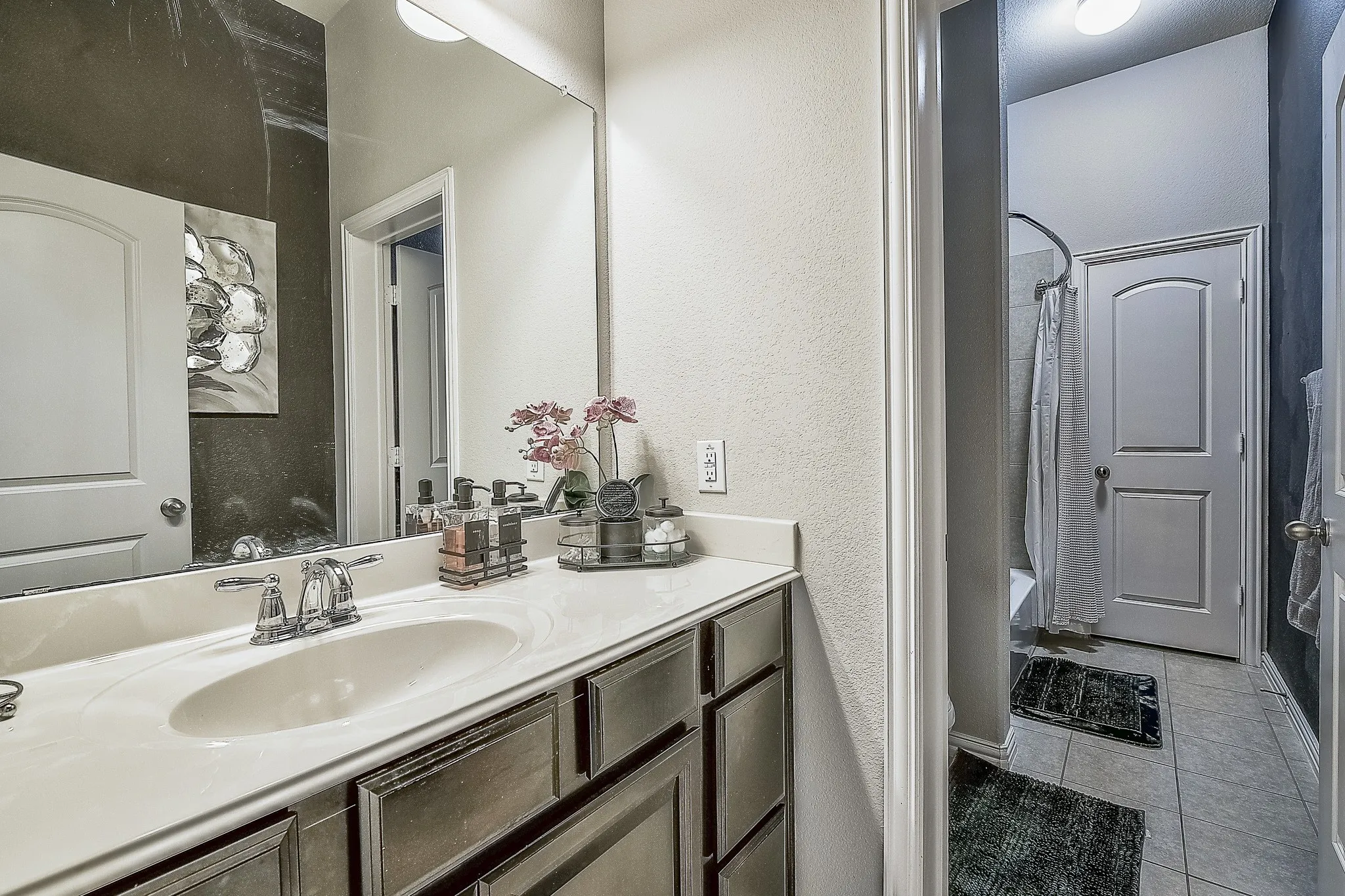 Single Family Residence For Sale in Collin County , 3904 Deer Lake Drive, Mc Kinney, Texas 75071, 3 Bedroom, 3 Bathroom, 2 Garage spaces, 2,456 Sqft, built in 2012, mls#21362948, Real Estate Agent in Mc Kinney, Homes For Sale in Collin county, Homes For Sale in Mc Kinney, Realtor in Mc Kinney Texas, Real Estate Brokerage Independent Realty Texas, Luminita Cordes Realtor