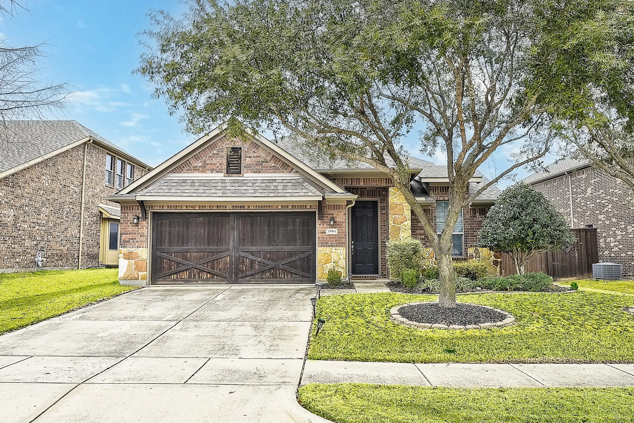 Single Family Residence For Sale in Collin County , 3904 Deer Lake Drive, Mc Kinney, Texas 75071, 3 Bedroom, 3 Bathroom, 2 Garage spaces, 2,456 Sqft, built in 2012, mls#21362948, Real Estate Agent in Mc Kinney, Homes For Sale in Collin county, Homes For Sale in Mc Kinney, Realtor in Mc Kinney Texas, Real Estate Brokerage Independent Realty Texas, Luminita Cordes Realtor