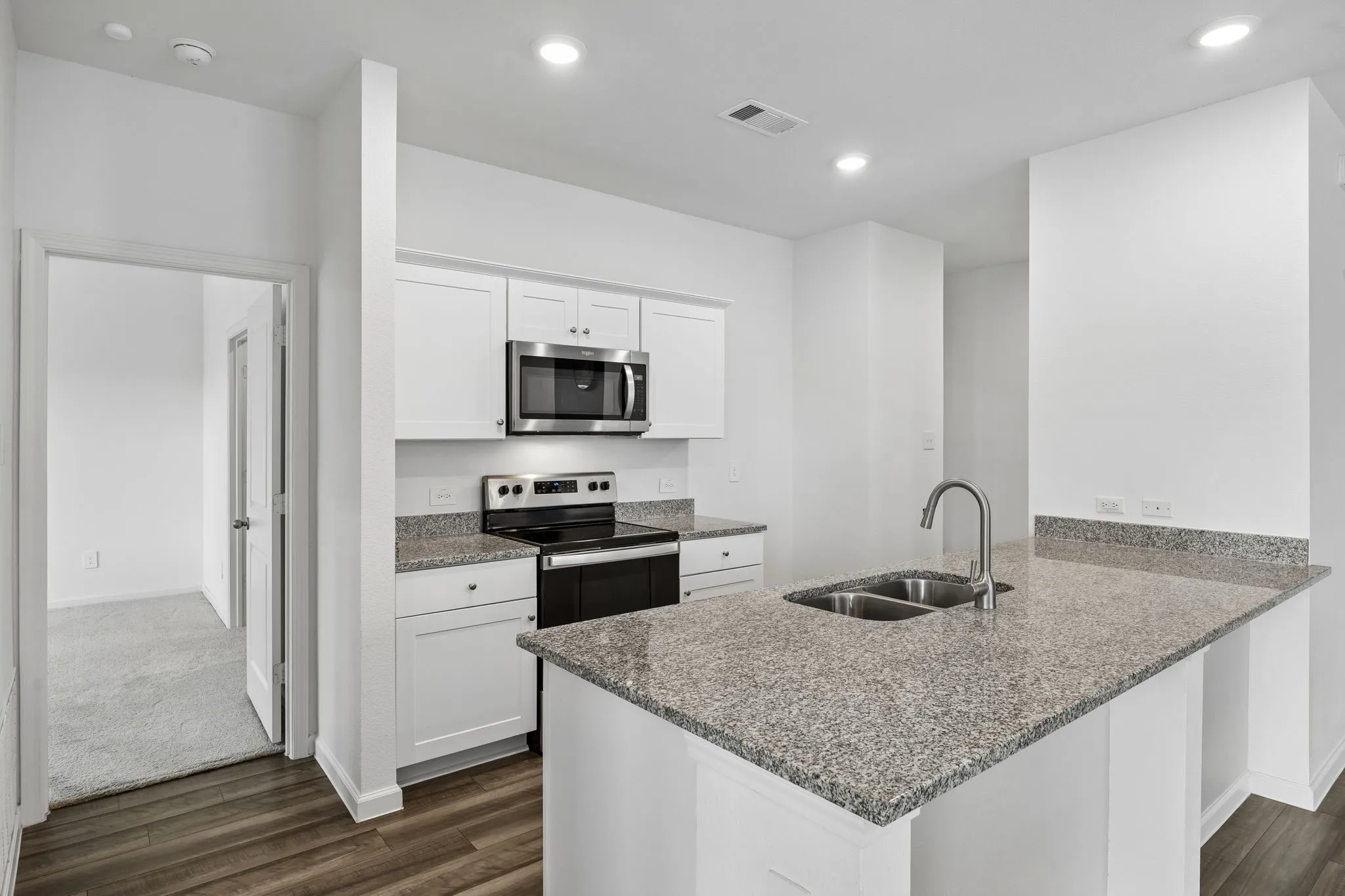Single Family Residence For Sale in Tarrant County , 1601 Shadow Hawk, Fort Worth, Texas 76052, 3 Bedroom, 2 Bathroom, 2 Garage spaces, 1,431 Sqft, built in 2022, mls#21364938, Real Estate Agent in Fort Worth, Homes For Sale in Tarrant county, Homes For Sale in Fort Worth, Realtor in Fort Worth Texas, Real Estate Brokerage Independent Realty Texas, Luminita Cordes Realtor