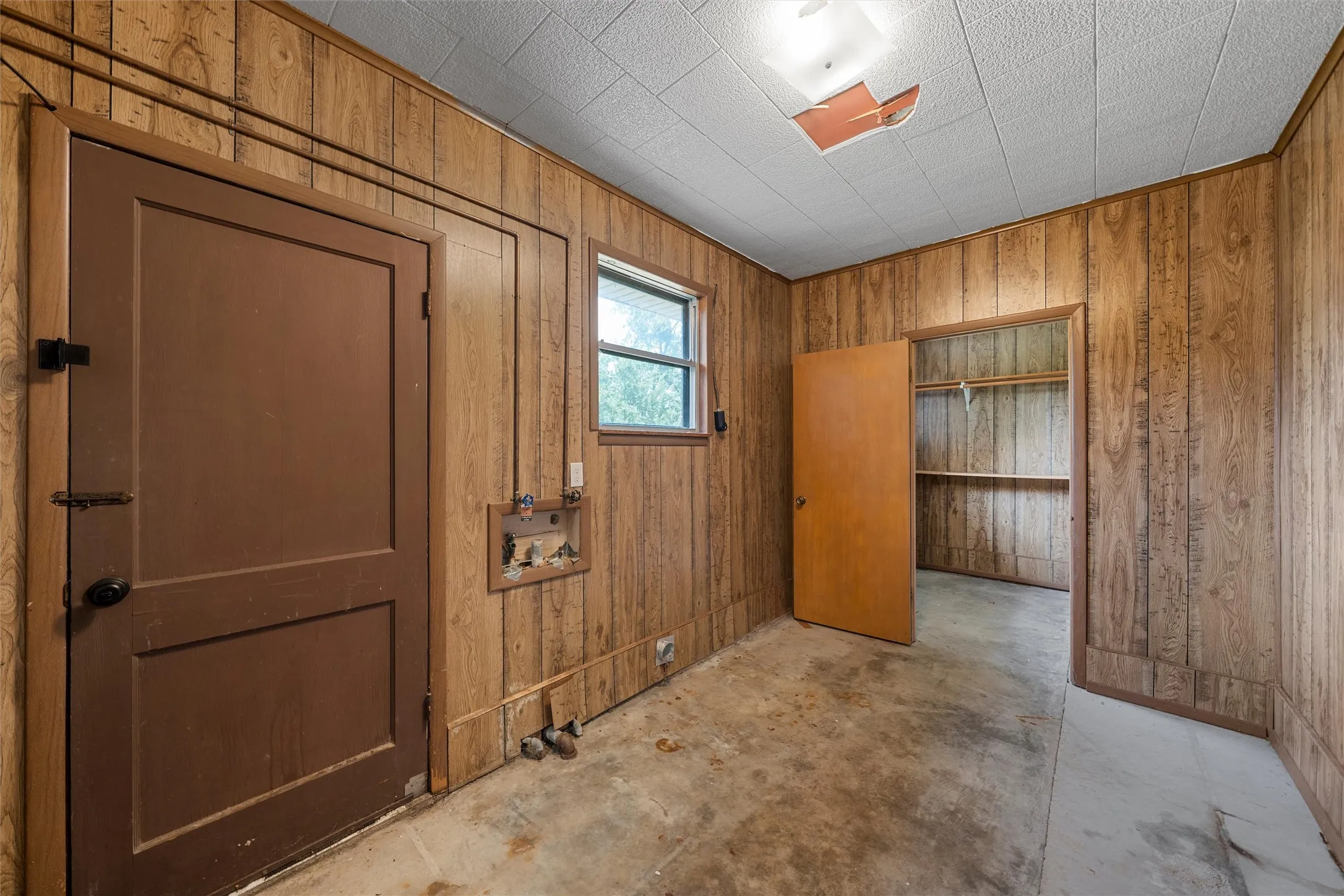 Single Family Residence For Sale in Mc Lennan County , 8817 Oakdale Drive, Woodway, Texas 76712, 2 Bedroom, 2 Bathroom, Garage spaces, 1,731 Sqft, built in 1960, mls#21363502, Real Estate Agent in Woodway, Homes For Sale in Mc Lennan county, Homes For Sale in Woodway, Realtor in Woodway Texas, Real Estate Brokerage Independent Realty Texas, Luminita Cordes Realtor