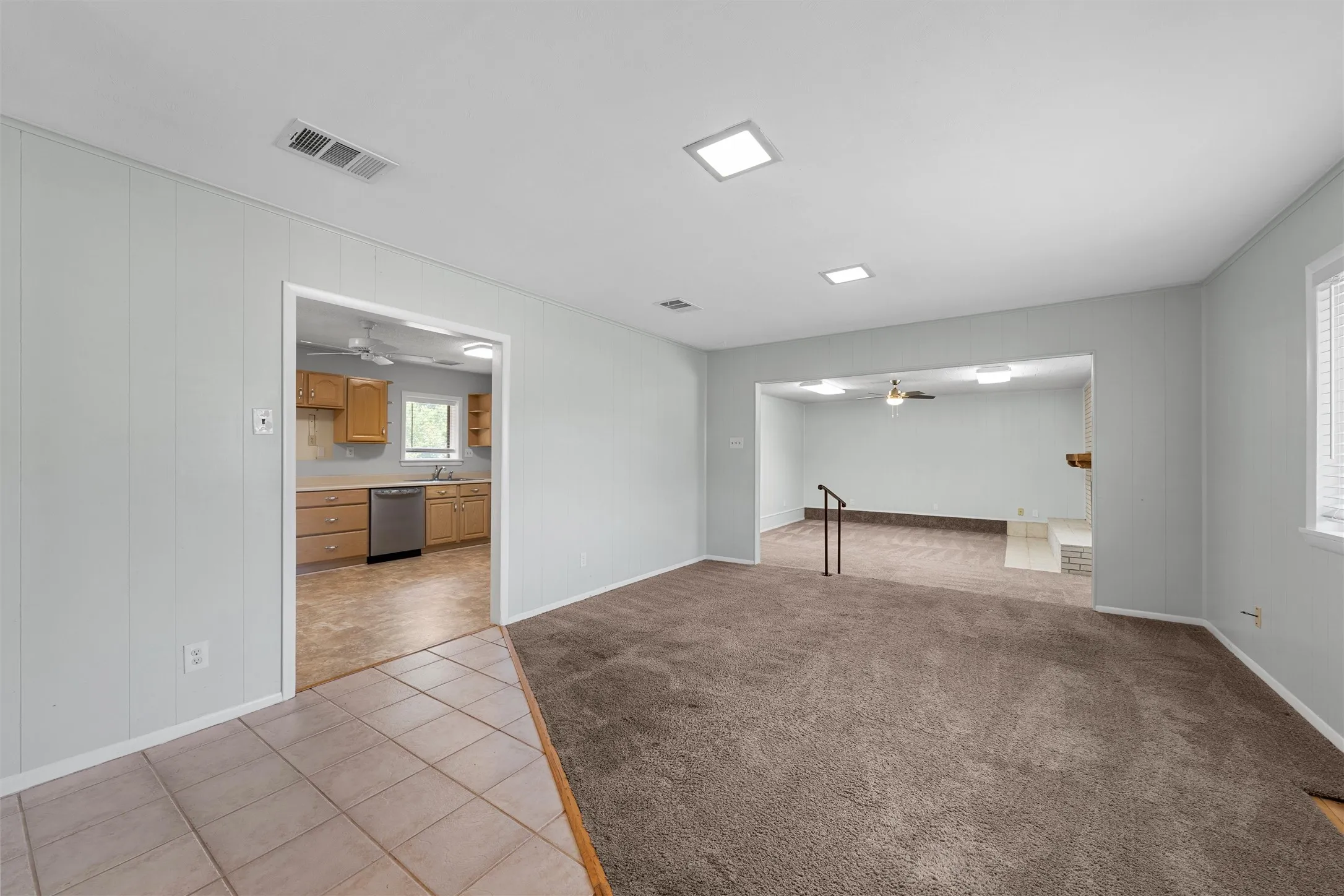 Single Family Residence For Sale in Mc Lennan County , 8817 Oakdale Drive, Woodway, Texas 76712, 2 Bedroom, 2 Bathroom, Garage spaces, 1,731 Sqft, built in 1960, mls#21363502, Real Estate Agent in Woodway, Homes For Sale in Mc Lennan county, Homes For Sale in Woodway, Realtor in Woodway Texas, Real Estate Brokerage Independent Realty Texas, Luminita Cordes Realtor