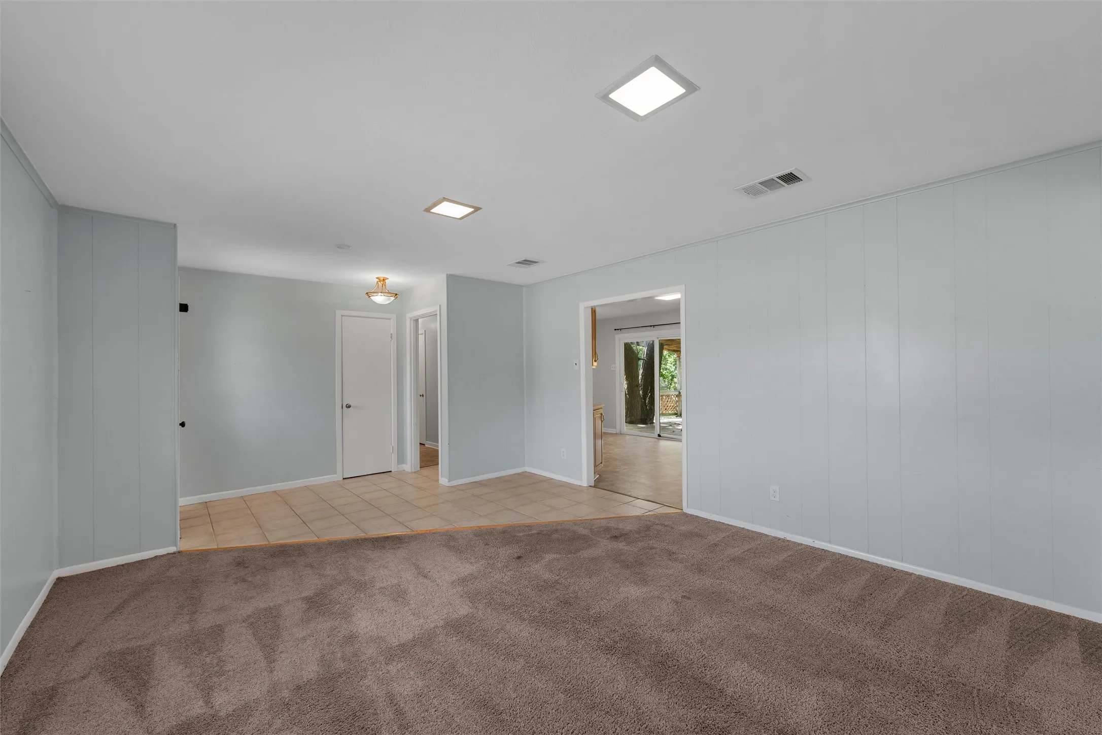 Single Family Residence For Sale in Mc Lennan County , 8817 Oakdale Drive, Woodway, Texas 76712, 2 Bedroom, 2 Bathroom, Garage spaces, 1,731 Sqft, built in 1960, mls#21363502, Real Estate Agent in Woodway, Homes For Sale in Mc Lennan county, Homes For Sale in Woodway, Realtor in Woodway Texas, Real Estate Brokerage Independent Realty Texas, Luminita Cordes Realtor