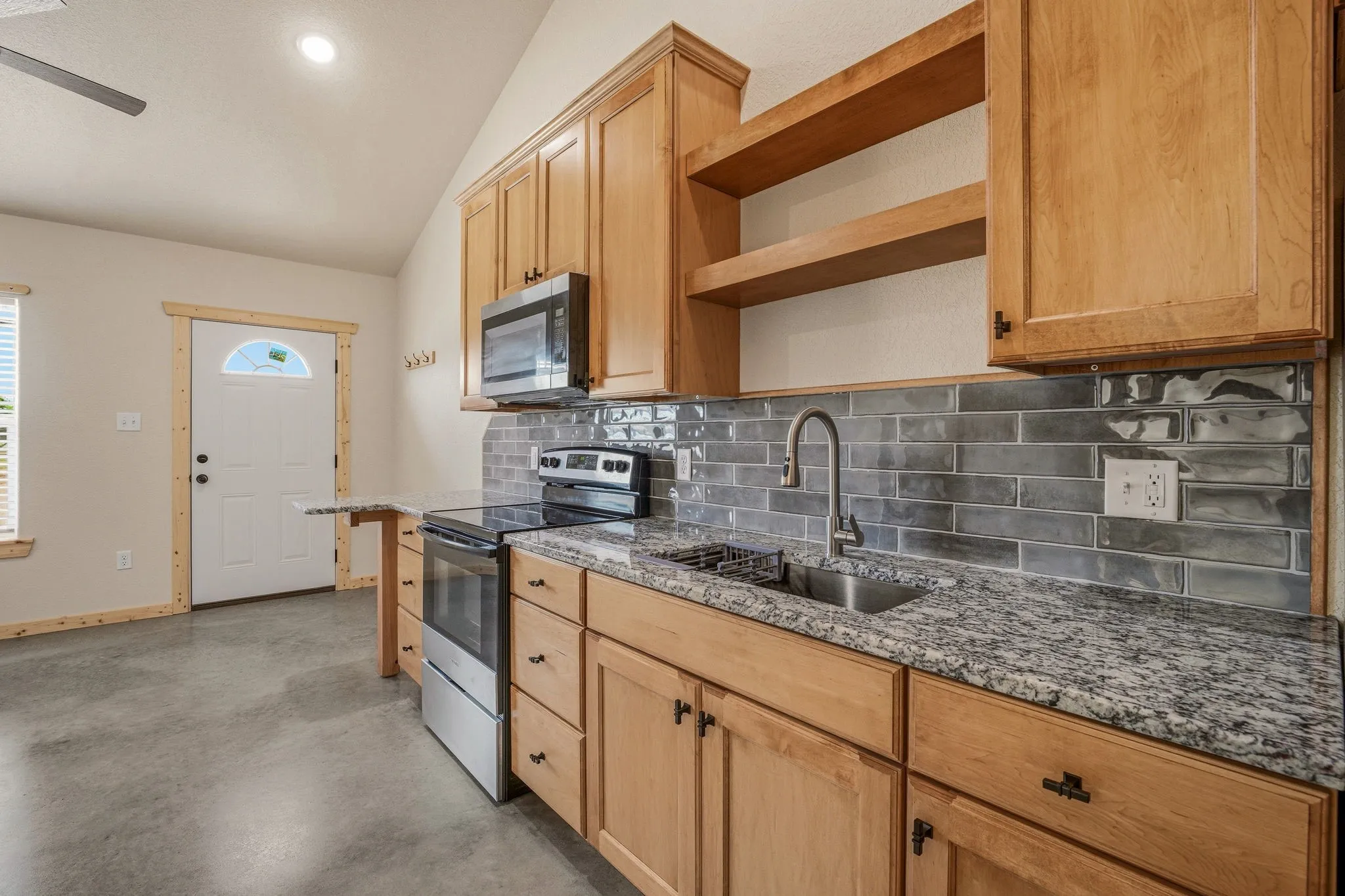 Apartment For Rent in Erath County , 5415 CR 456, Stephenville, Texas 76401, 1 Bedroom, 1 Bathroom, Garage spaces, 480 Sqft, built in 2026, mls#21348994, Real Estate Agent in Stephenville, Homes For Rent in Erath county, Homes For Rent in Stephenville, Realtor in Stephenville Texas, Real Estate Brokerage Independent Realty Texas, Luminita Cordes Realtor
