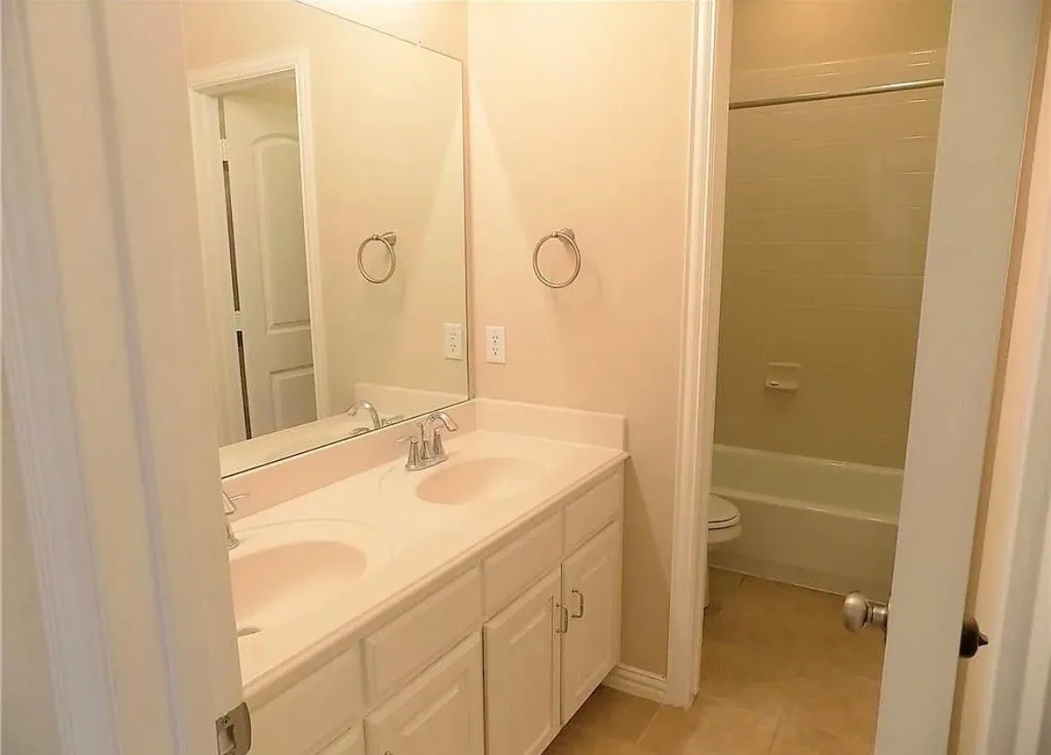 Single Family Residence For Rent in Collin County , 10320 Cochron Drive, Mc Kinney, Texas 75072, 3 Bedroom, 2 Bathroom, 2 Garage spaces, 2,110 Sqft, built in 2012, mls#21364973, Real Estate Agent in Mc Kinney, Homes For Rent in Collin county, Homes For Rent in Mc Kinney, Realtor in Mc Kinney Texas, Real Estate Brokerage Independent Realty Texas, Luminita Cordes Realtor