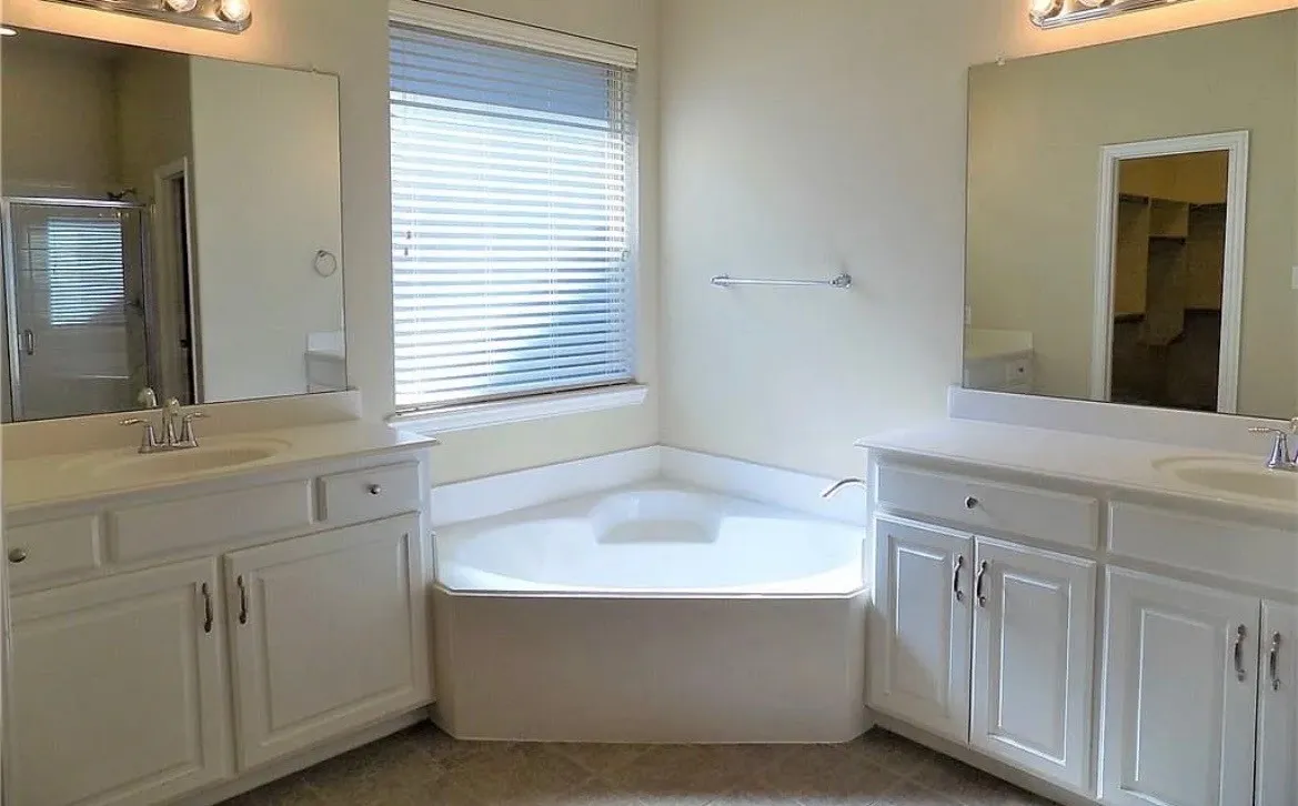 Single Family Residence For Rent in Collin County , 10320 Cochron Drive, Mc Kinney, Texas 75072, 3 Bedroom, 2 Bathroom, 2 Garage spaces, 2,110 Sqft, built in 2012, mls#21364973, Real Estate Agent in Mc Kinney, Homes For Rent in Collin county, Homes For Rent in Mc Kinney, Realtor in Mc Kinney Texas, Real Estate Brokerage Independent Realty Texas, Luminita Cordes Realtor