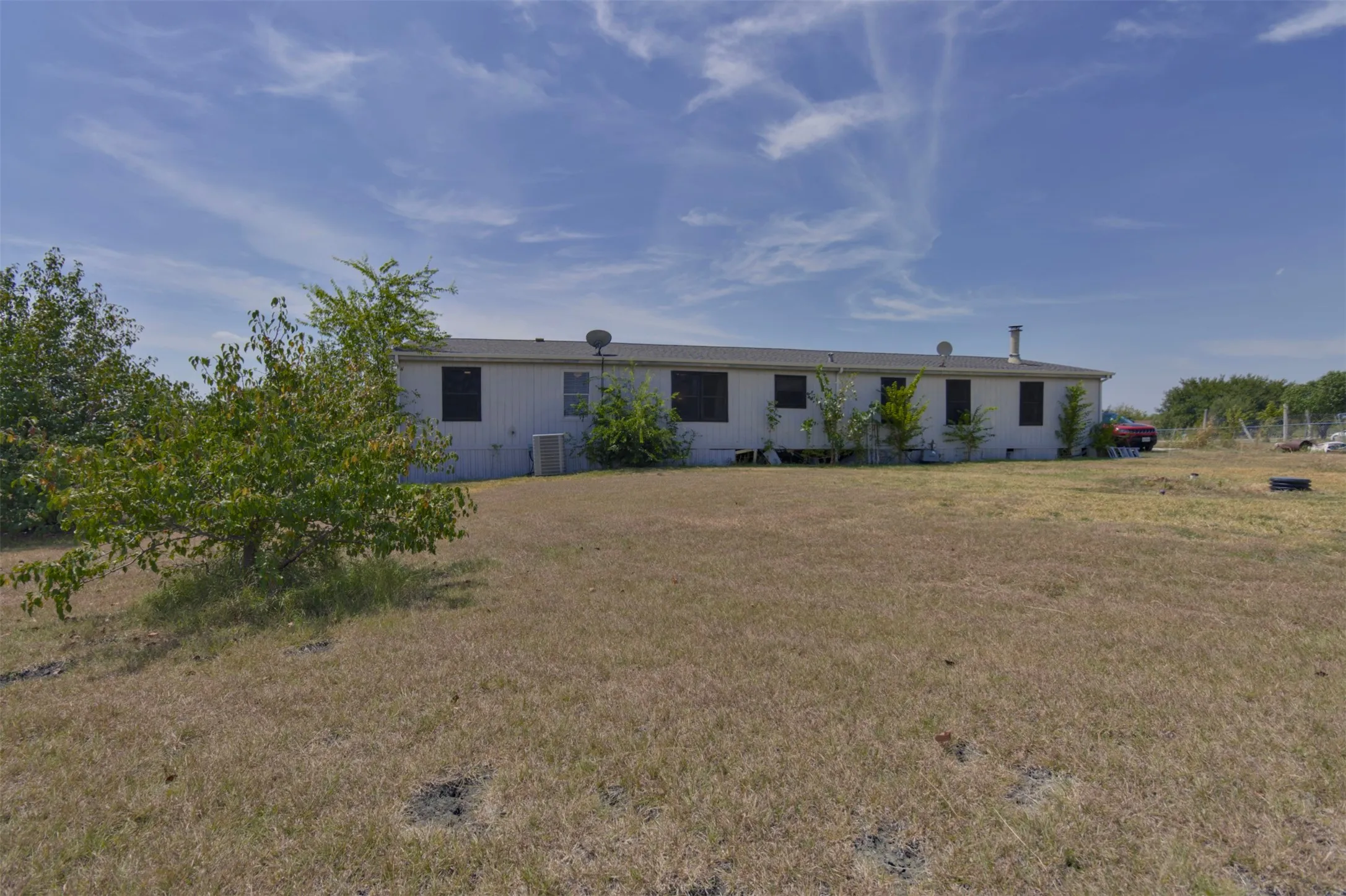 Manufactured Home For Sale in Kaufman County , 4072 Joy Lane, Crandall, Texas 75114, 5 Bedroom, 2 Bathroom, Garage spaces, 2,128 Sqft, built in 1998, mls#21364897, Real Estate Agent in Crandall, Homes For Sale in Kaufman county, Homes For Sale in Crandall, Realtor in Crandall Texas, Real Estate Brokerage Independent Realty Texas, Luminita Cordes Realtor