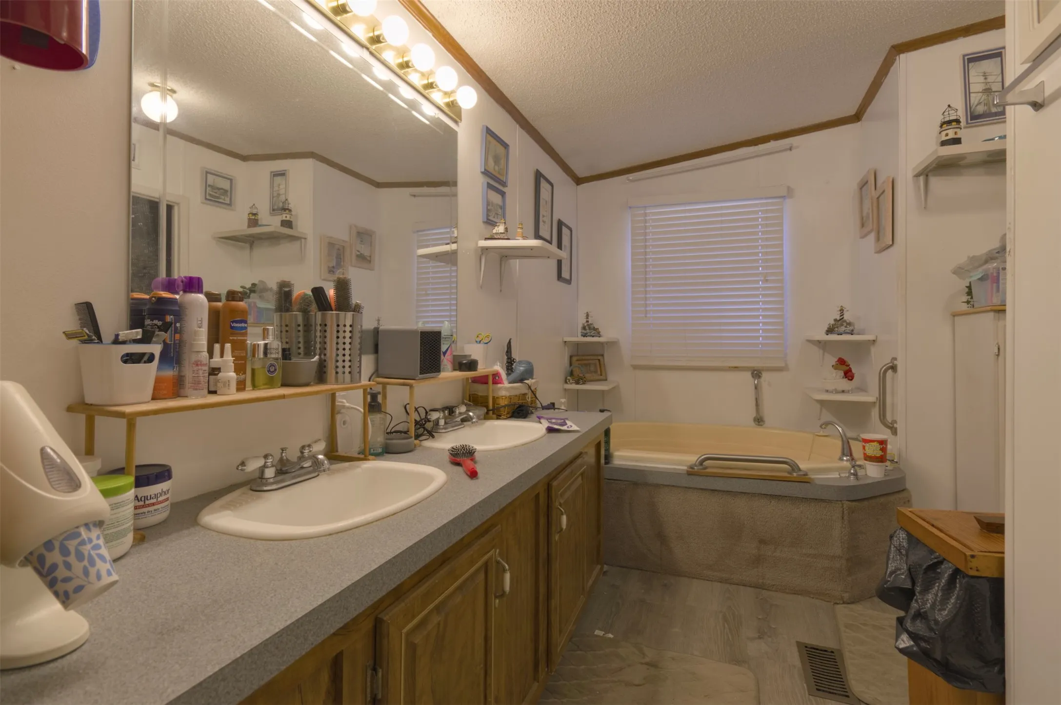 Manufactured Home For Sale in Kaufman County , 4072 Joy Lane, Crandall, Texas 75114, 5 Bedroom, 2 Bathroom, Garage spaces, 2,128 Sqft, built in 1998, mls#21364897, Real Estate Agent in Crandall, Homes For Sale in Kaufman county, Homes For Sale in Crandall, Realtor in Crandall Texas, Real Estate Brokerage Independent Realty Texas, Luminita Cordes Realtor