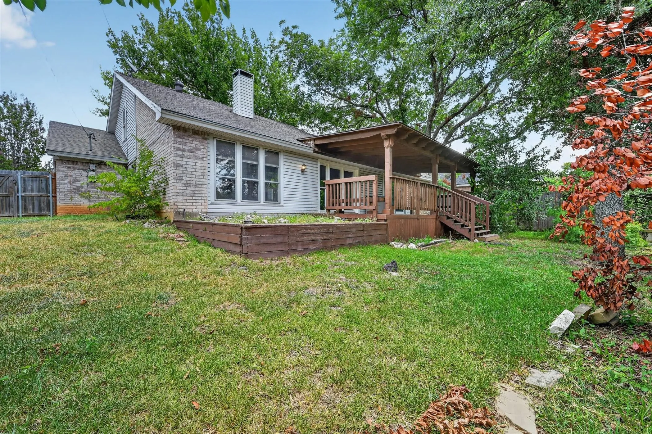 Single Family Residence For Sale in Tarrant County , 4610 Bellefontaine Court, Arlington, Texas 76017, 4 Bedroom, 2 Bathroom, 2 Garage spaces, 2,233 Sqft, built in 1979, mls#21364792, Real Estate Agent in Arlington, Homes For Sale in Tarrant county, Homes For Sale in Arlington, Realtor in Arlington Texas, Real Estate Brokerage Independent Realty Texas, Luminita Cordes Realtor
