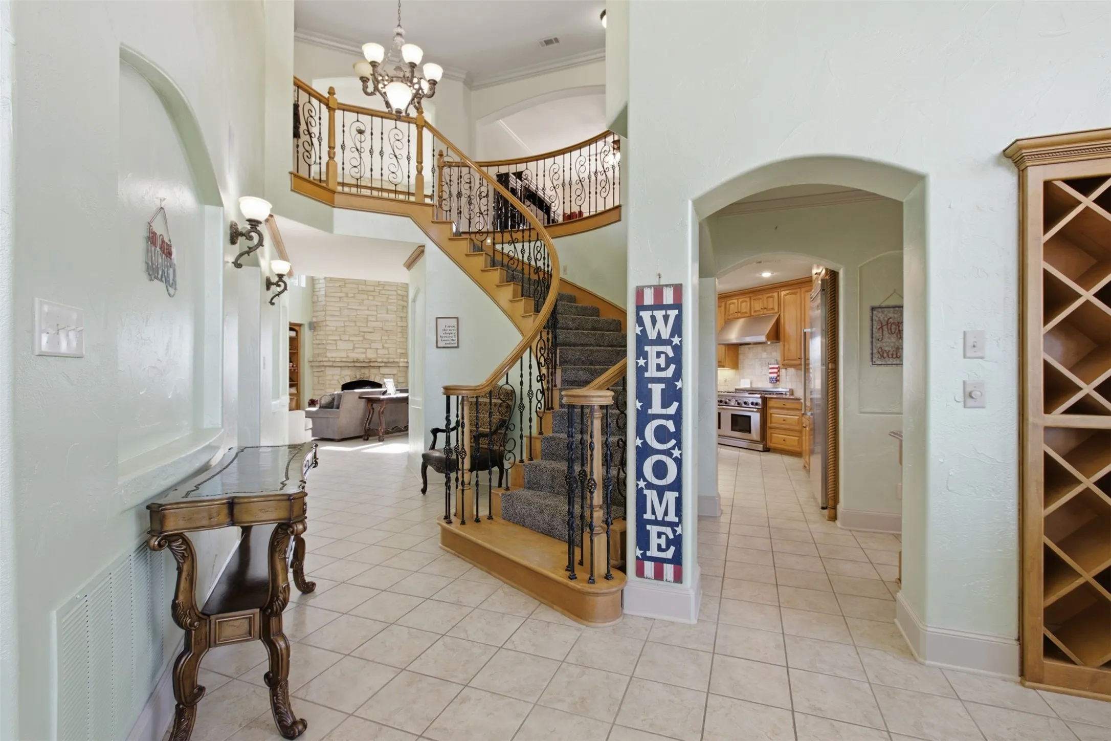 Single Family Residence For Sale in Kaufman County , 9797 County Road 312, Terrell, Texas 75161, 5 Bedroom, 4 Bathroom, 2 Garage spaces, 4,722 Sqft, built in 2006, mls#21363230, Real Estate Agent in Terrell, Homes For Sale in Kaufman county, Homes For Sale in Terrell, Realtor in Terrell Texas, Real Estate Brokerage Independent Realty Texas, Luminita Cordes Realtor