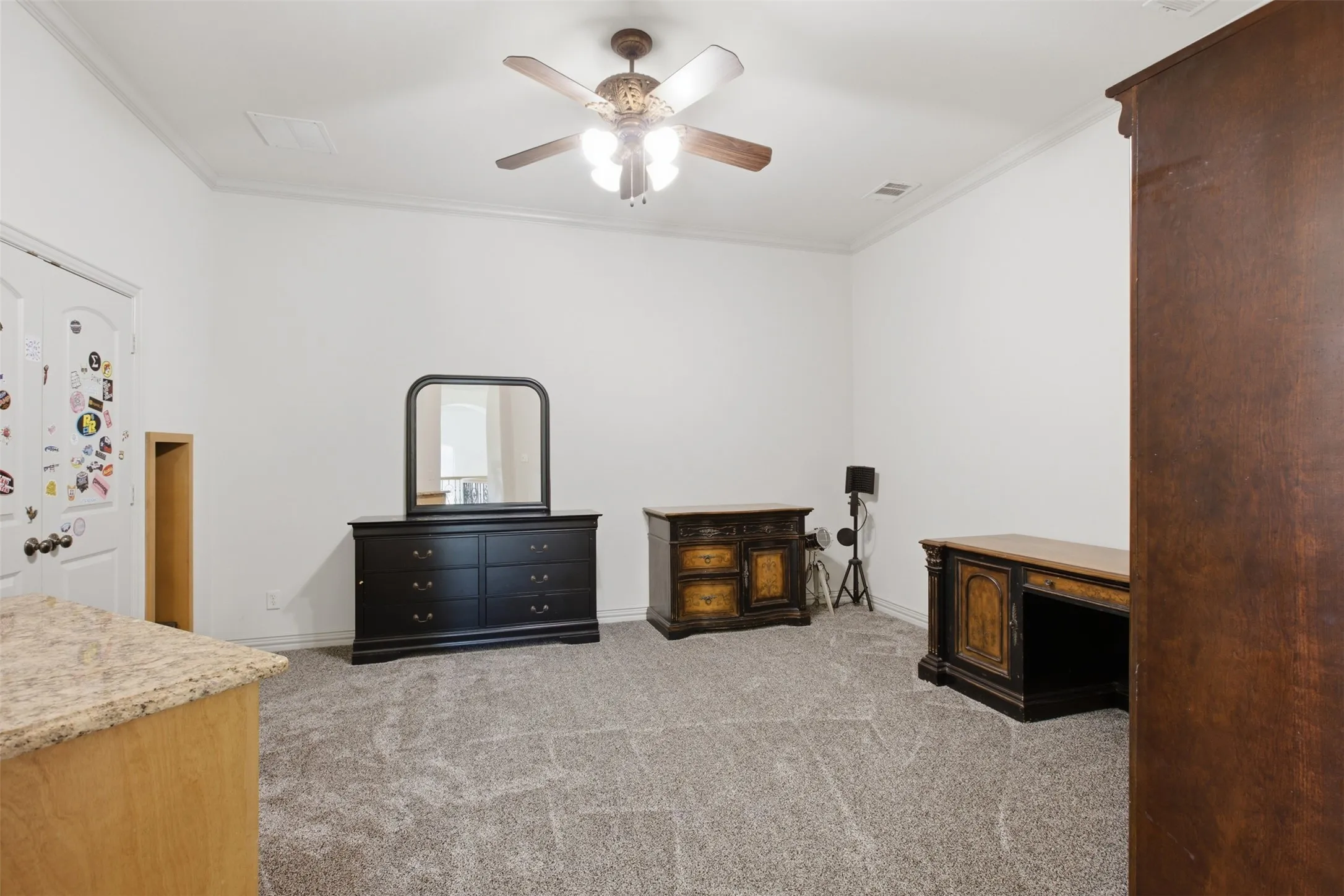 Single Family Residence For Sale in Kaufman County , 9797 County Road 312, Terrell, Texas 75161, 5 Bedroom, 4 Bathroom, 2 Garage spaces, 4,722 Sqft, built in 2006, mls#21363230, Real Estate Agent in Terrell, Homes For Sale in Kaufman county, Homes For Sale in Terrell, Realtor in Terrell Texas, Real Estate Brokerage Independent Realty Texas, Luminita Cordes Realtor
