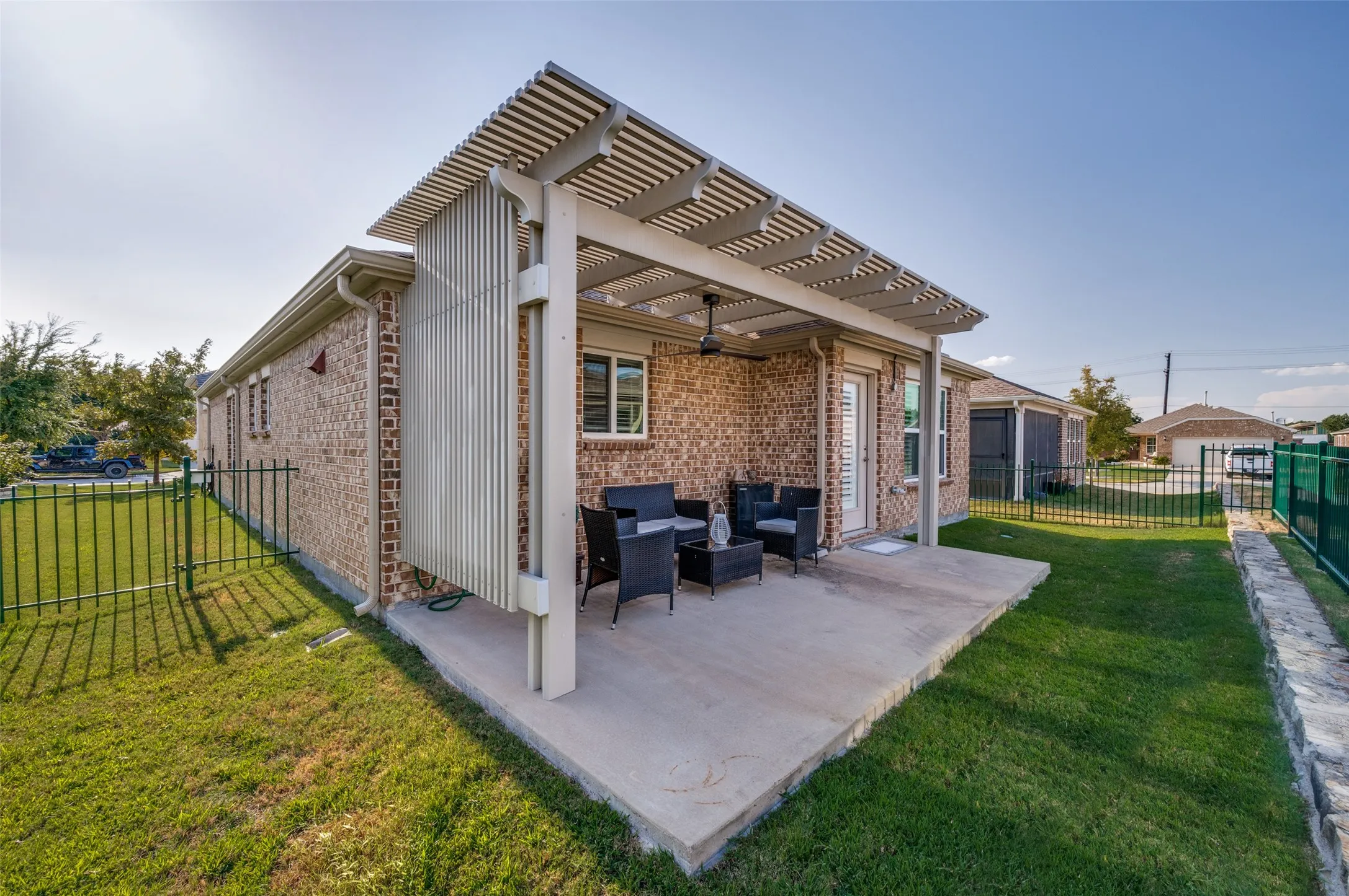 Single Family Residence For Sale in Denton County , 8946 Twin Pines Lane, Frisco, Texas 75036, 2 Bedroom, 2 Bathroom, 2 Garage spaces, 1,675 Sqft, built in 2018, mls#21364947, Real Estate Agent in Frisco, Homes For Sale in Denton county, Homes For Sale in Frisco, Realtor in Frisco Texas, Real Estate Brokerage Independent Realty Texas, Luminita Cordes Realtor