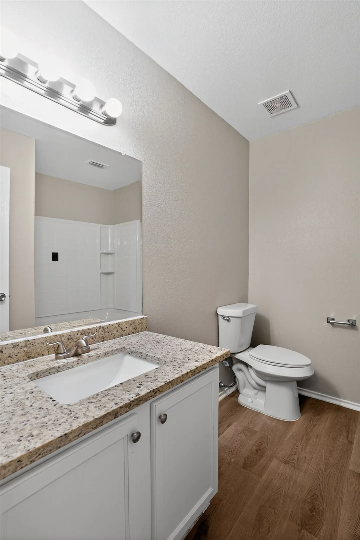 Single Family Residence For Sale in Tarrant County , 9236 Cheswick Drive, Fort Worth, Texas 76123, 4 Bedroom, 2 Bathroom, 2 Garage spaces, 2,262 Sqft, built in 2006, mls#21364999, Real Estate Agent in Fort Worth, Homes For Sale in Tarrant county, Homes For Sale in Fort Worth, Realtor in Fort Worth Texas, Real Estate Brokerage Independent Realty Texas, Luminita Cordes Realtor