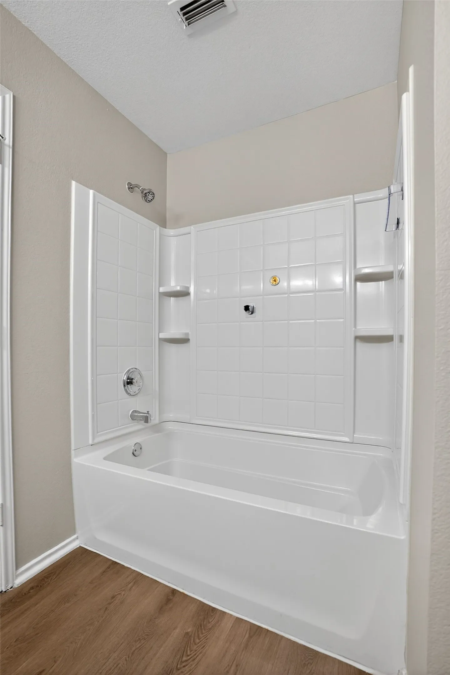 Single Family Residence For Sale in Tarrant County , 9236 Cheswick Drive, Fort Worth, Texas 76123, 4 Bedroom, 2 Bathroom, 2 Garage spaces, 2,262 Sqft, built in 2006, mls#21364999, Real Estate Agent in Fort Worth, Homes For Sale in Tarrant county, Homes For Sale in Fort Worth, Realtor in Fort Worth Texas, Real Estate Brokerage Independent Realty Texas, Luminita Cordes Realtor
