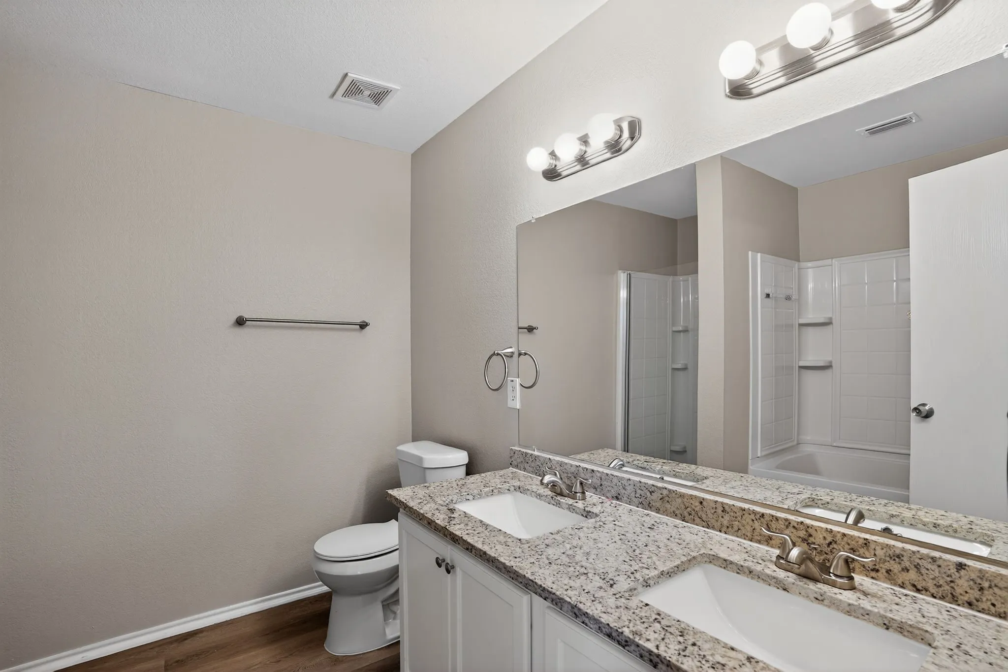 Single Family Residence For Sale in Tarrant County , 9236 Cheswick Drive, Fort Worth, Texas 76123, 4 Bedroom, 2 Bathroom, 2 Garage spaces, 2,262 Sqft, built in 2006, mls#21364999, Real Estate Agent in Fort Worth, Homes For Sale in Tarrant county, Homes For Sale in Fort Worth, Realtor in Fort Worth Texas, Real Estate Brokerage Independent Realty Texas, Luminita Cordes Realtor