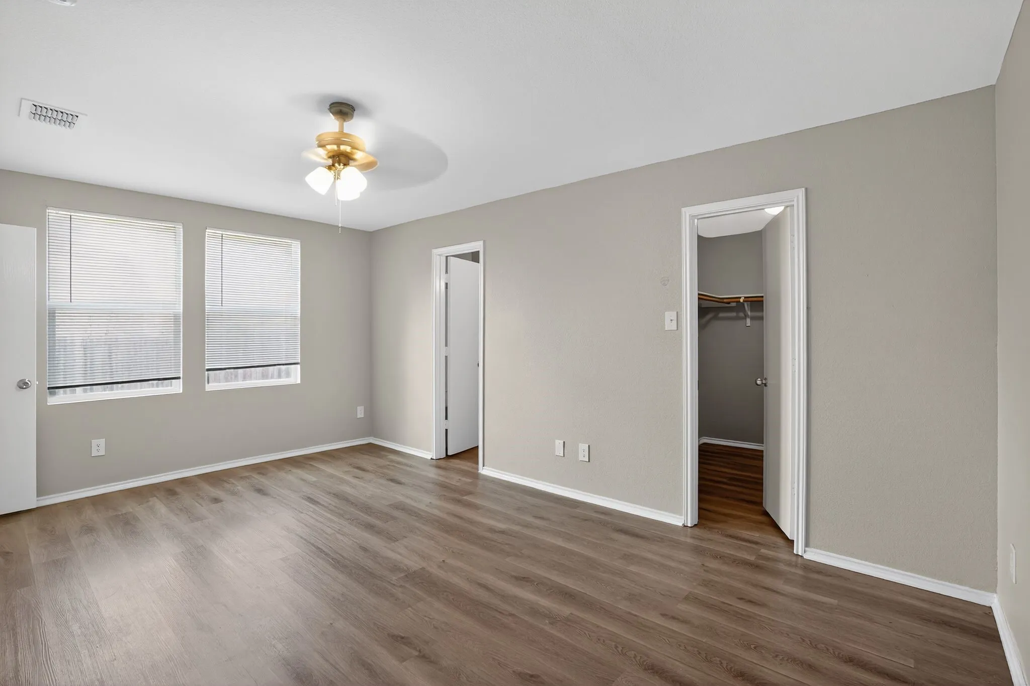 Single Family Residence For Sale in Tarrant County , 9236 Cheswick Drive, Fort Worth, Texas 76123, 4 Bedroom, 2 Bathroom, 2 Garage spaces, 2,262 Sqft, built in 2006, mls#21364999, Real Estate Agent in Fort Worth, Homes For Sale in Tarrant county, Homes For Sale in Fort Worth, Realtor in Fort Worth Texas, Real Estate Brokerage Independent Realty Texas, Luminita Cordes Realtor