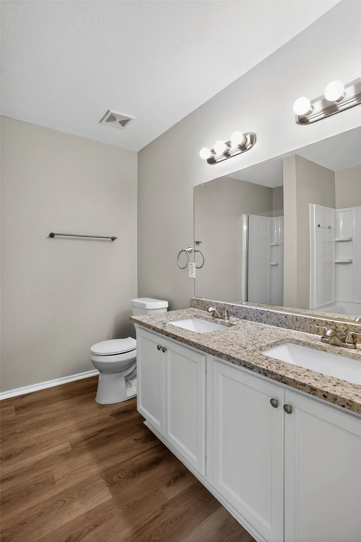 Single Family Residence For Sale in Tarrant County , 9236 Cheswick Drive, Fort Worth, Texas 76123, 4 Bedroom, 2 Bathroom, 2 Garage spaces, 2,262 Sqft, built in 2006, mls#21364999, Real Estate Agent in Fort Worth, Homes For Sale in Tarrant county, Homes For Sale in Fort Worth, Realtor in Fort Worth Texas, Real Estate Brokerage Independent Realty Texas, Luminita Cordes Realtor