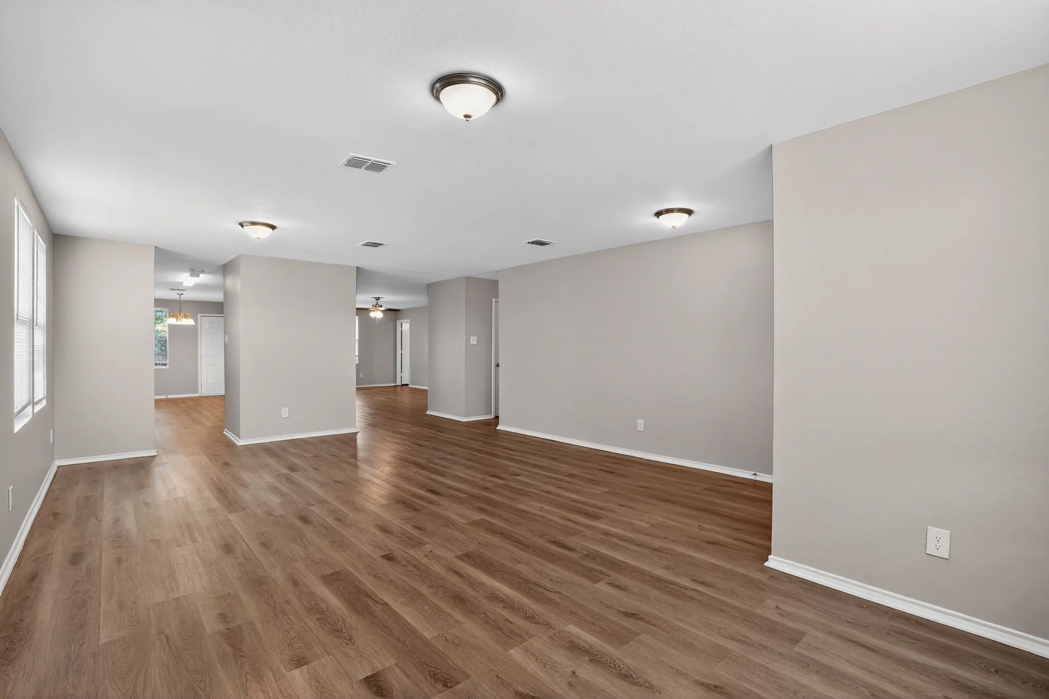 Single Family Residence For Sale in Tarrant County , 9236 Cheswick Drive, Fort Worth, Texas 76123, 4 Bedroom, 2 Bathroom, 2 Garage spaces, 2,262 Sqft, built in 2006, mls#21364999, Real Estate Agent in Fort Worth, Homes For Sale in Tarrant county, Homes For Sale in Fort Worth, Realtor in Fort Worth Texas, Real Estate Brokerage Independent Realty Texas, Luminita Cordes Realtor